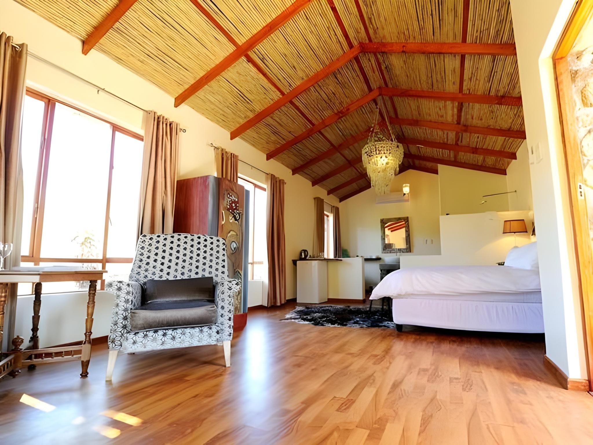 Luxury Suite - King Bed