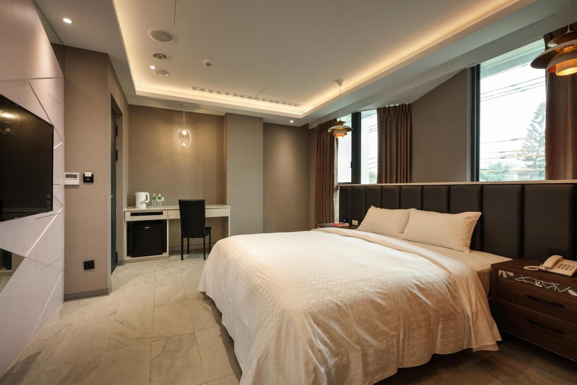 520 Car Business Hotel Economy