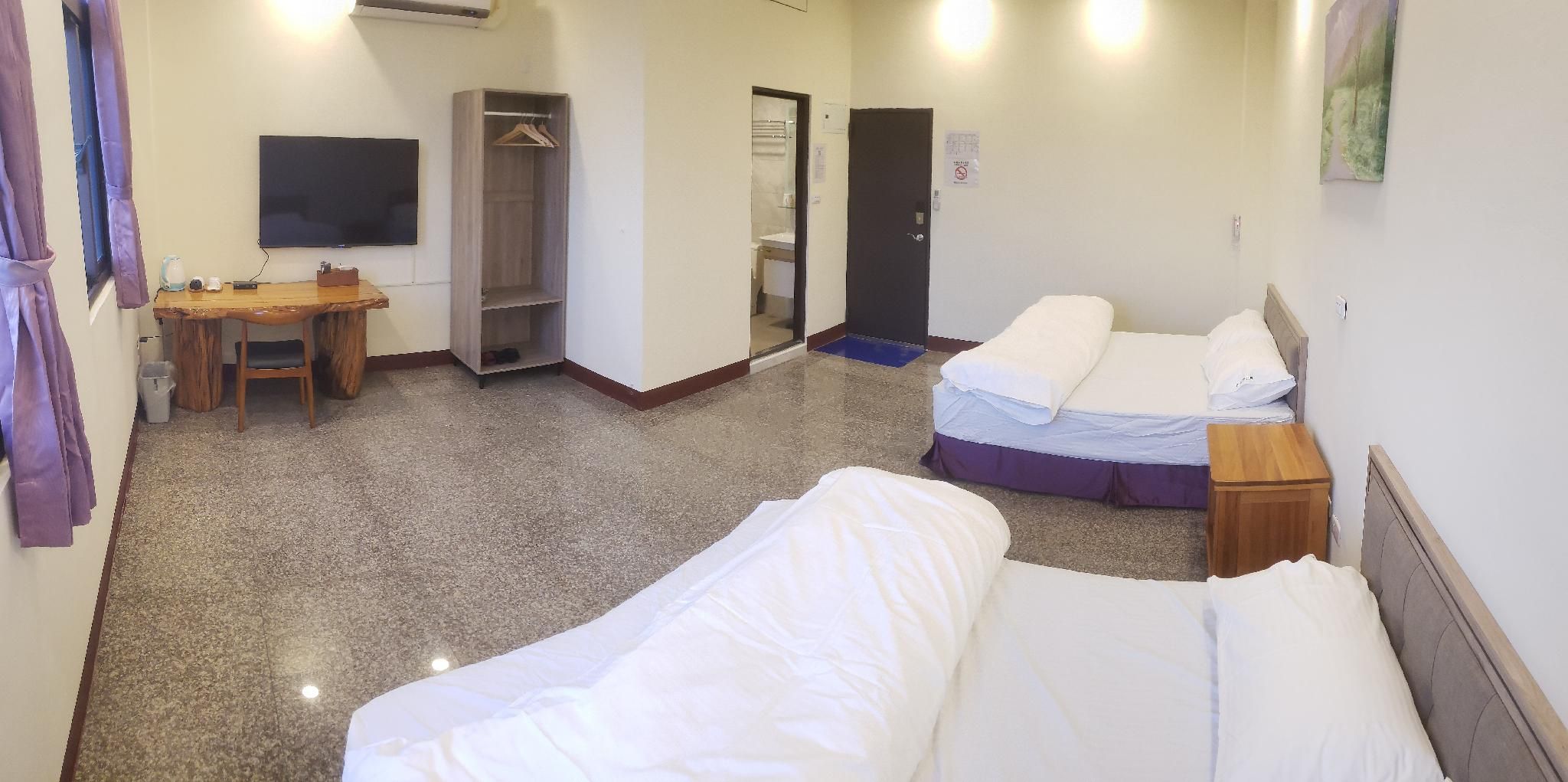 Quadruple Room for 4 People - Non-Smoking