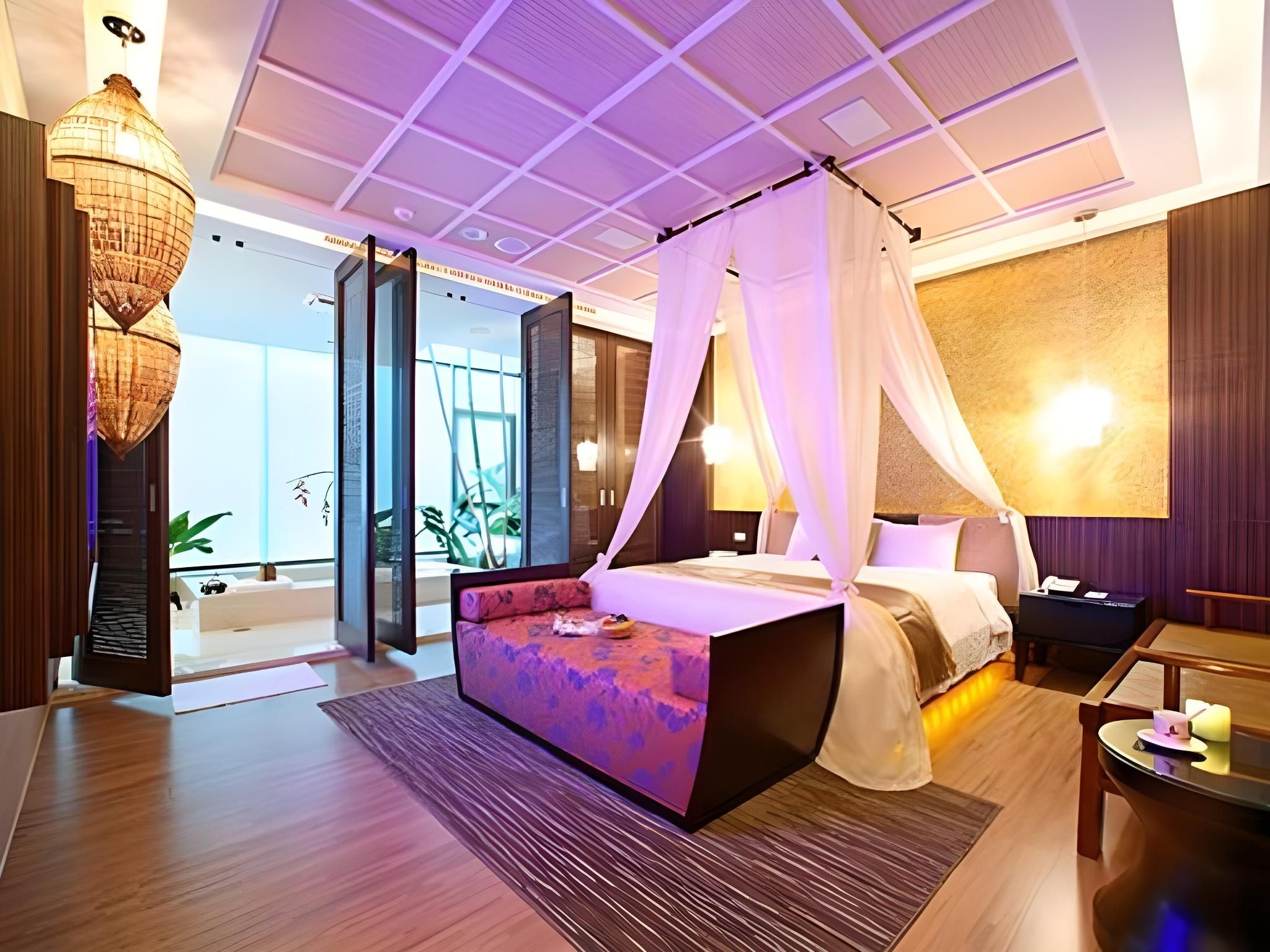 Double Room - Check-In After 6 PM