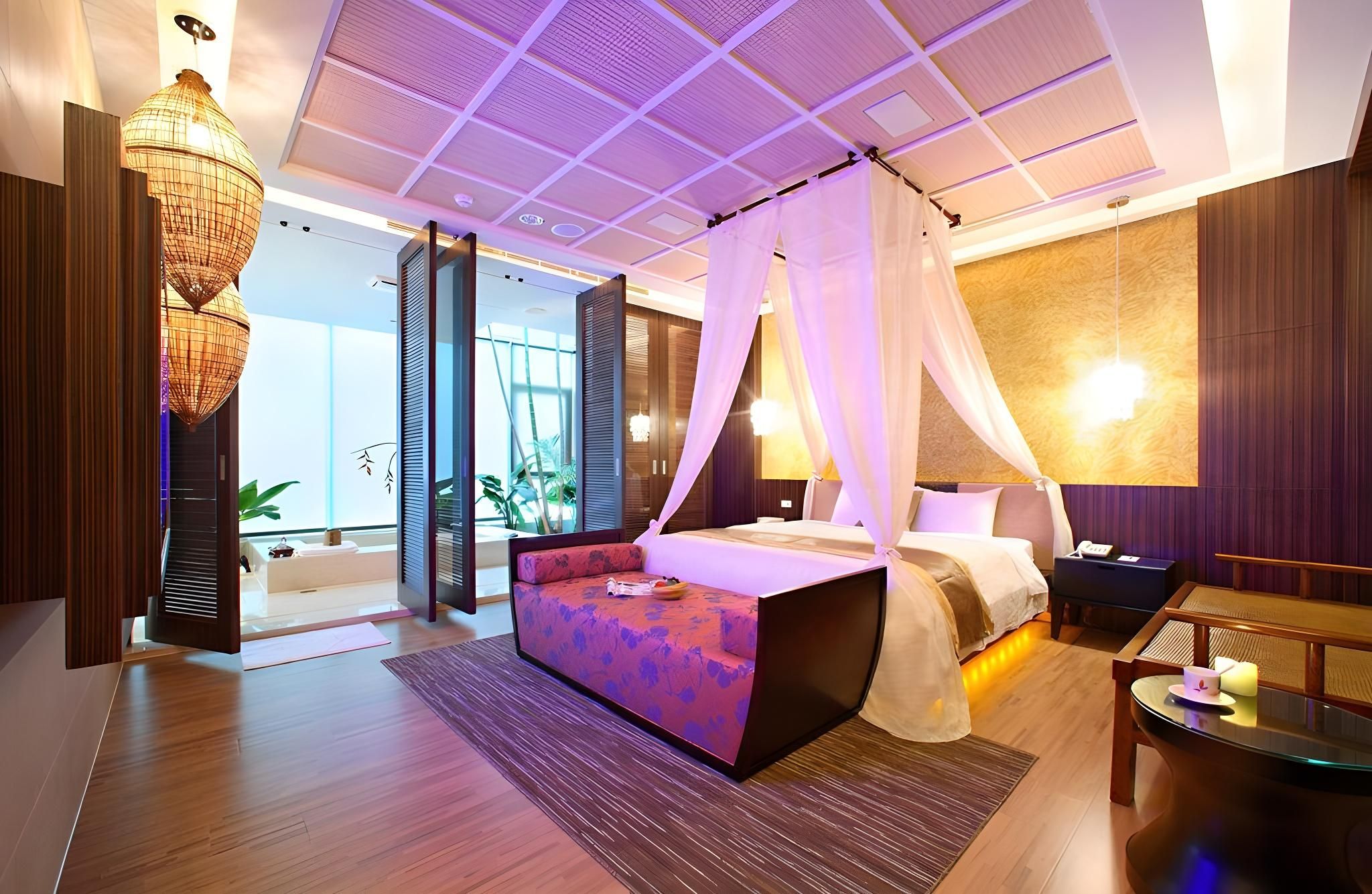 Double Room - Check-in After 9:00 PM