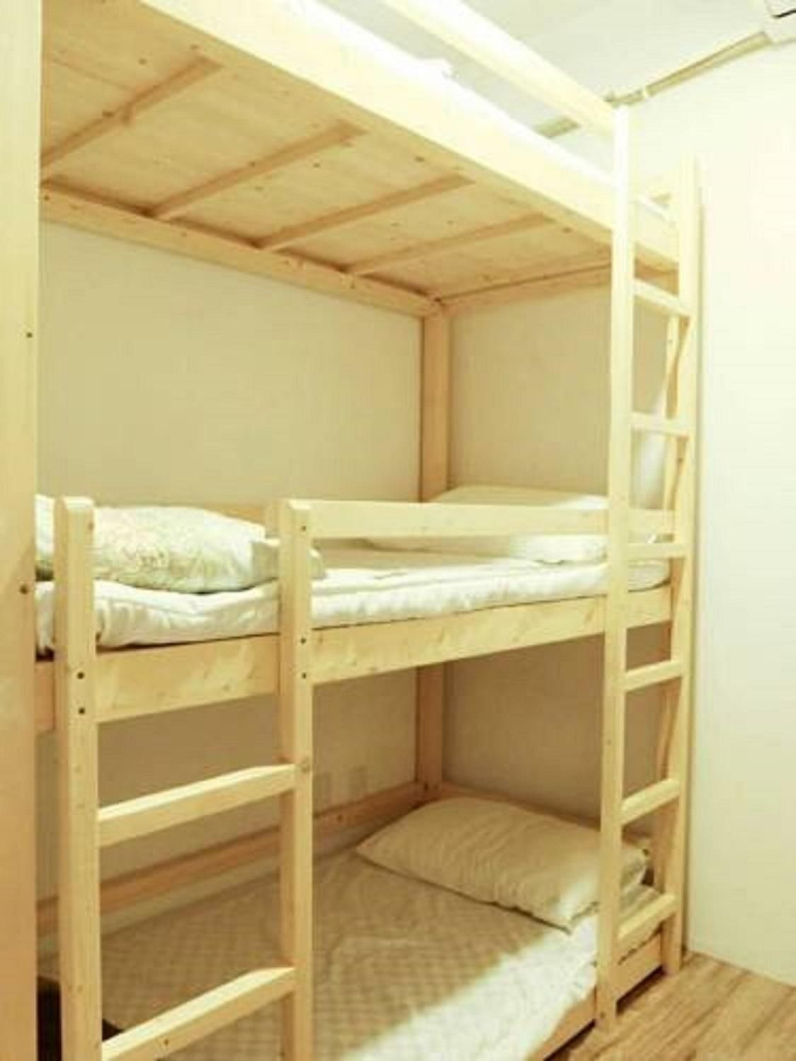 1 Bunk Bed Mixed Dormitory
