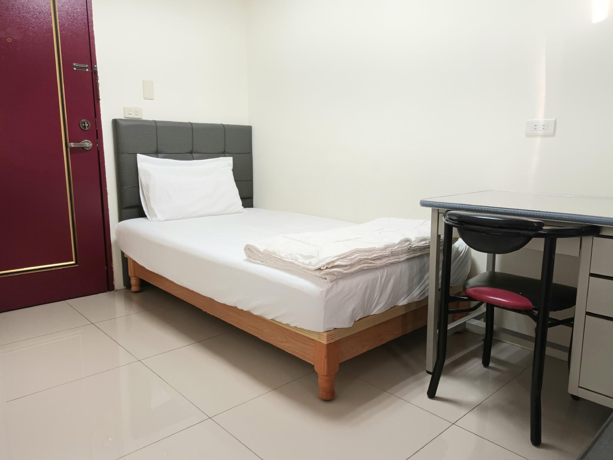 Single Room with Private Bathroom