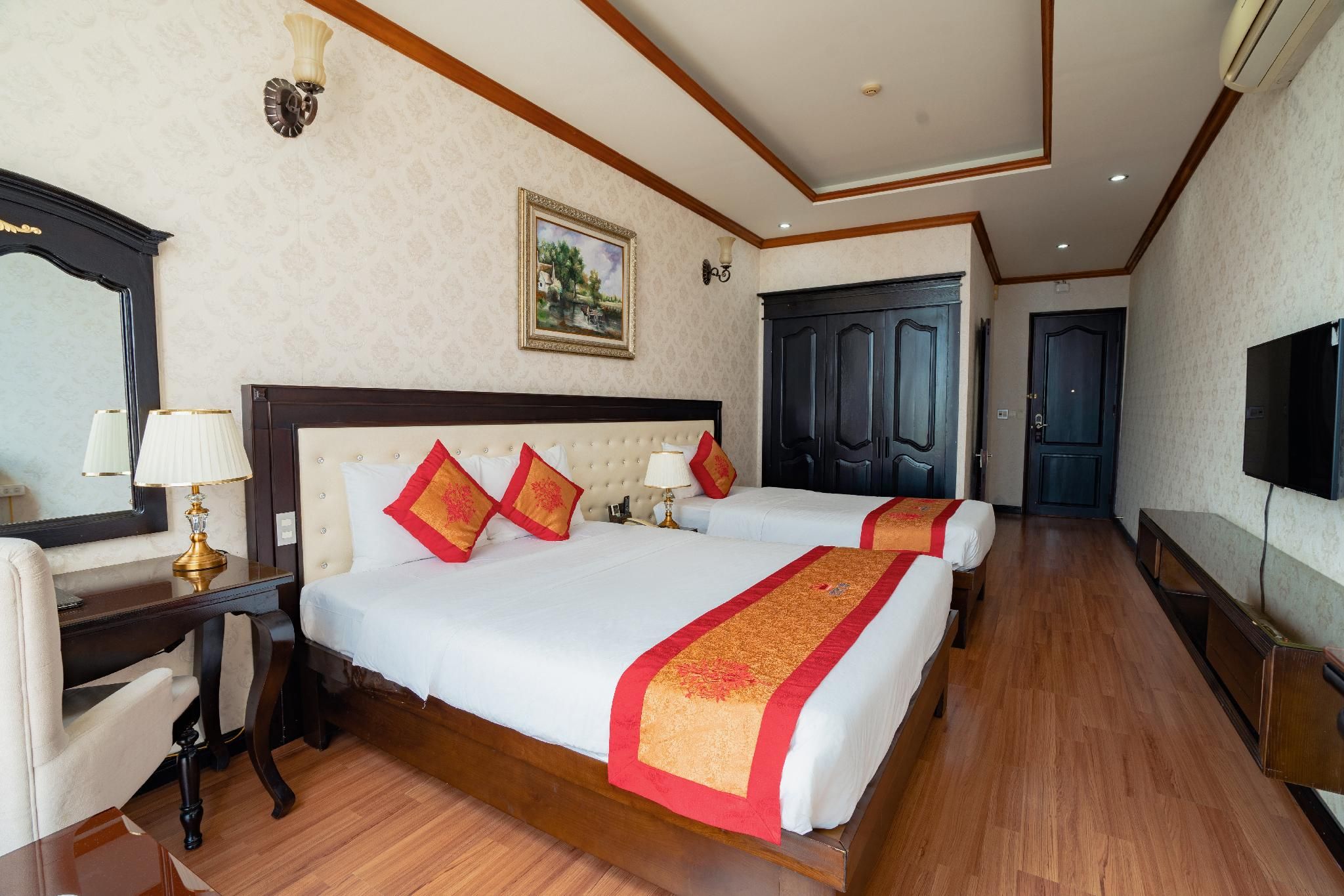 Twin Room with View