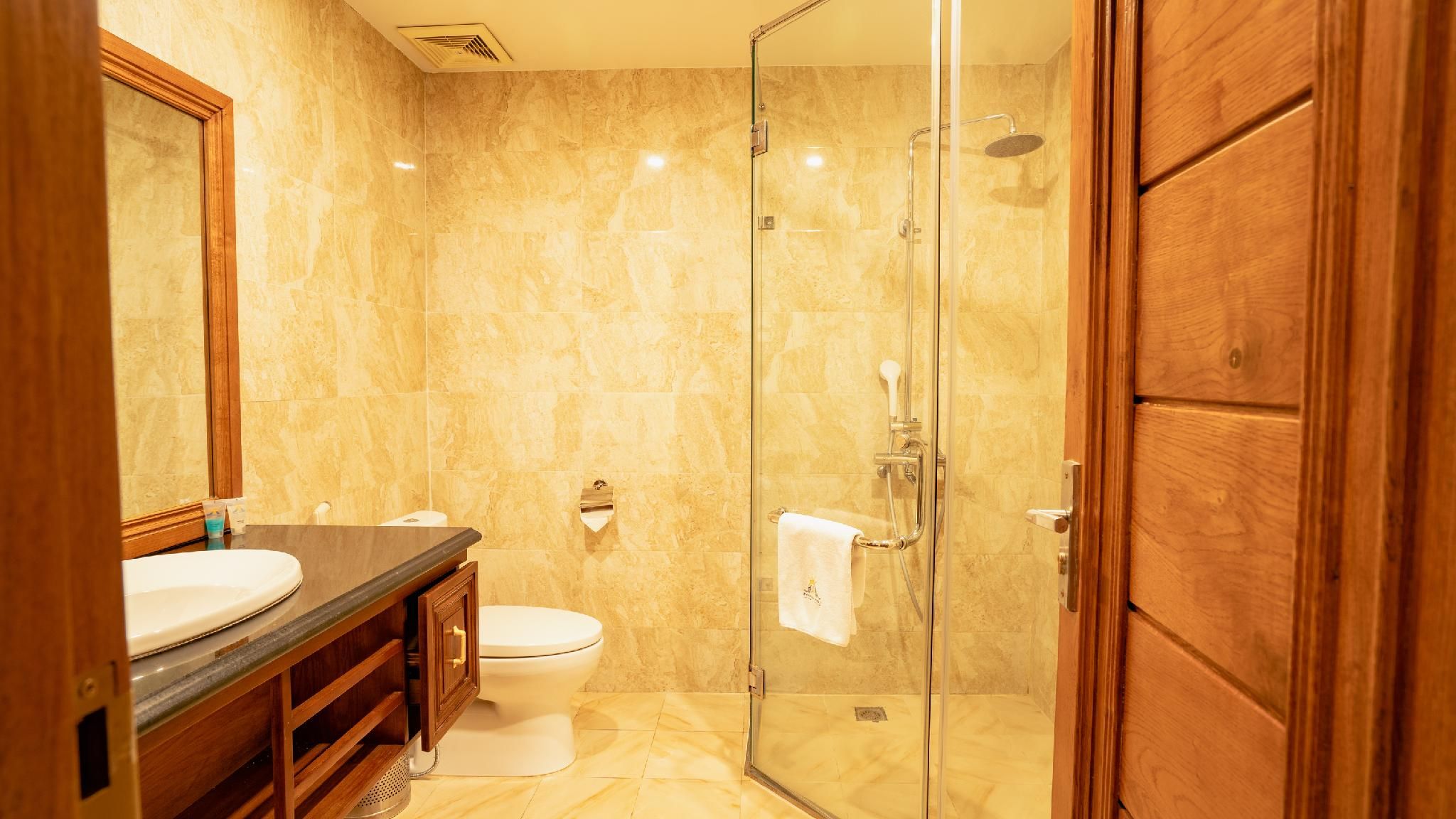 Phuong Anh Hotel 2 Hai Duong Landmark Deluxe Twin Room 3