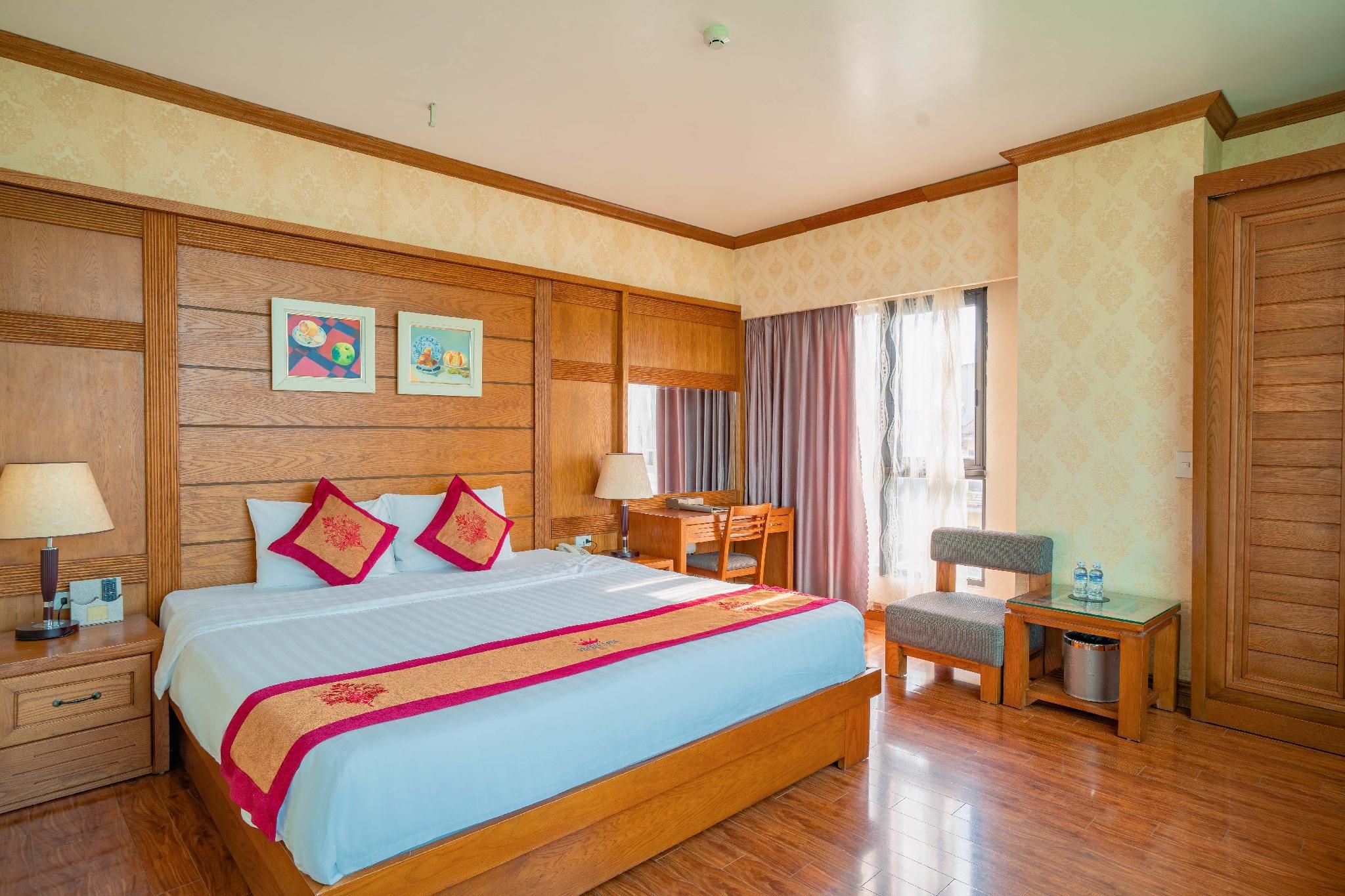 Landmark Deluxe King Room