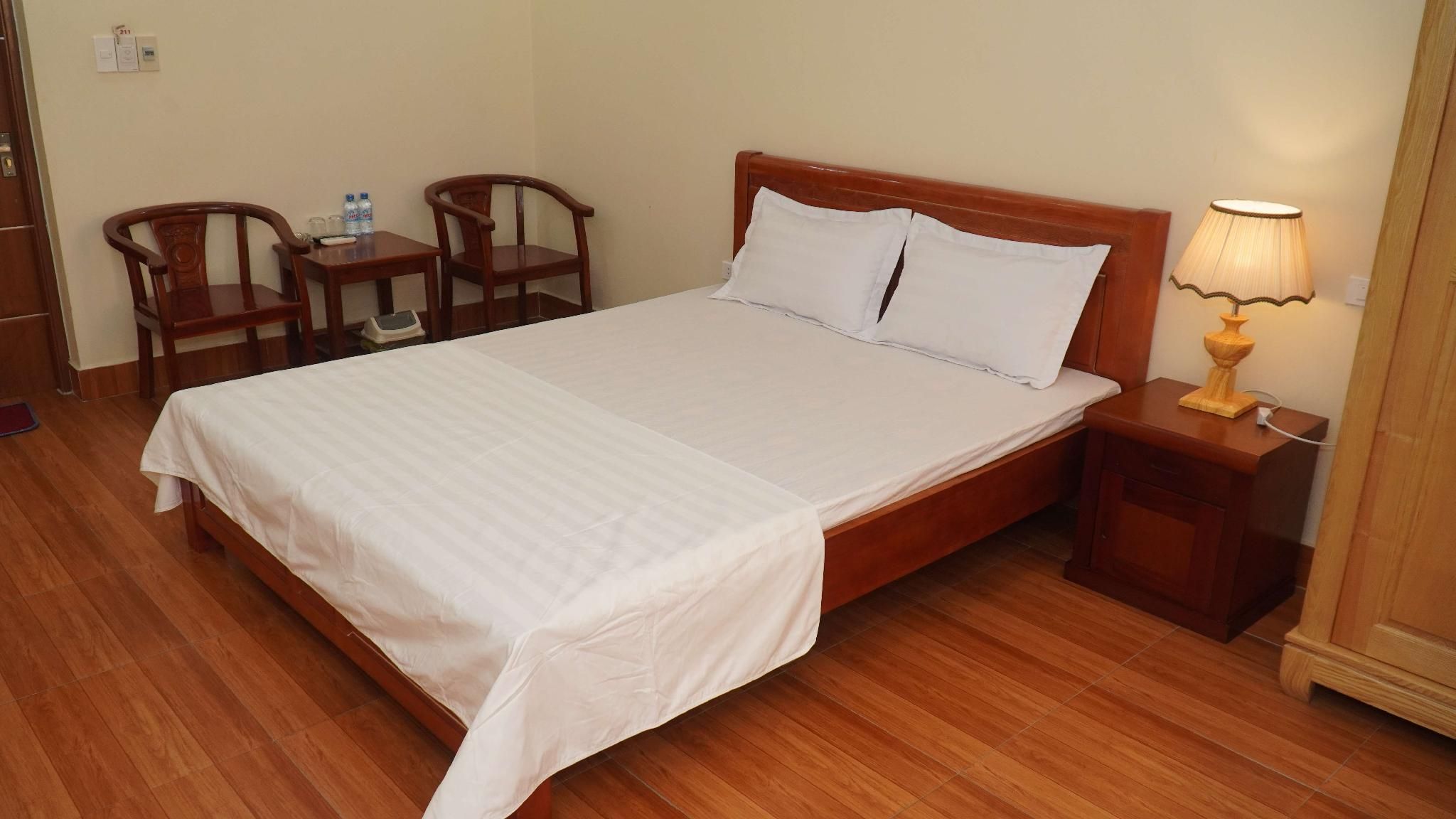Guest House of Hai Duong Trade Union Deluxe Queen Bed 2