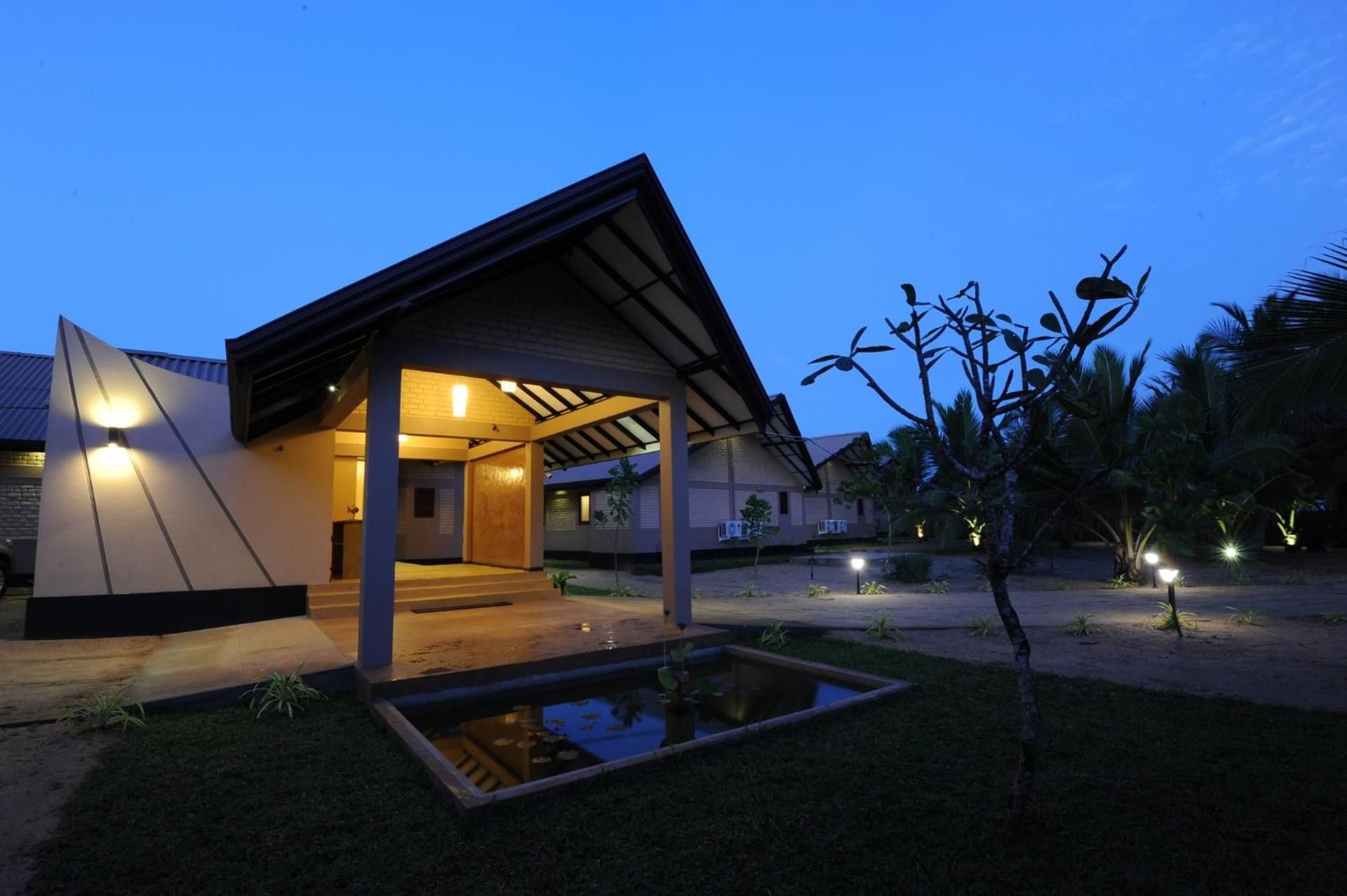 Melheim Beach Kalpitiya