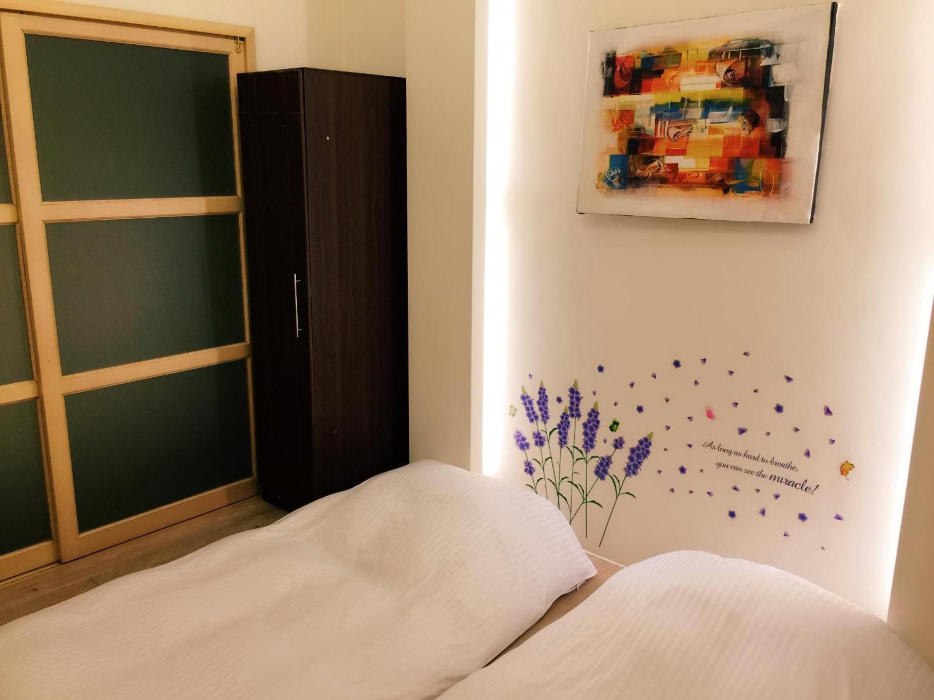 Twin Room with Private External Bathroom