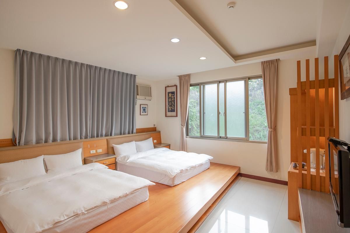 Quad Room B