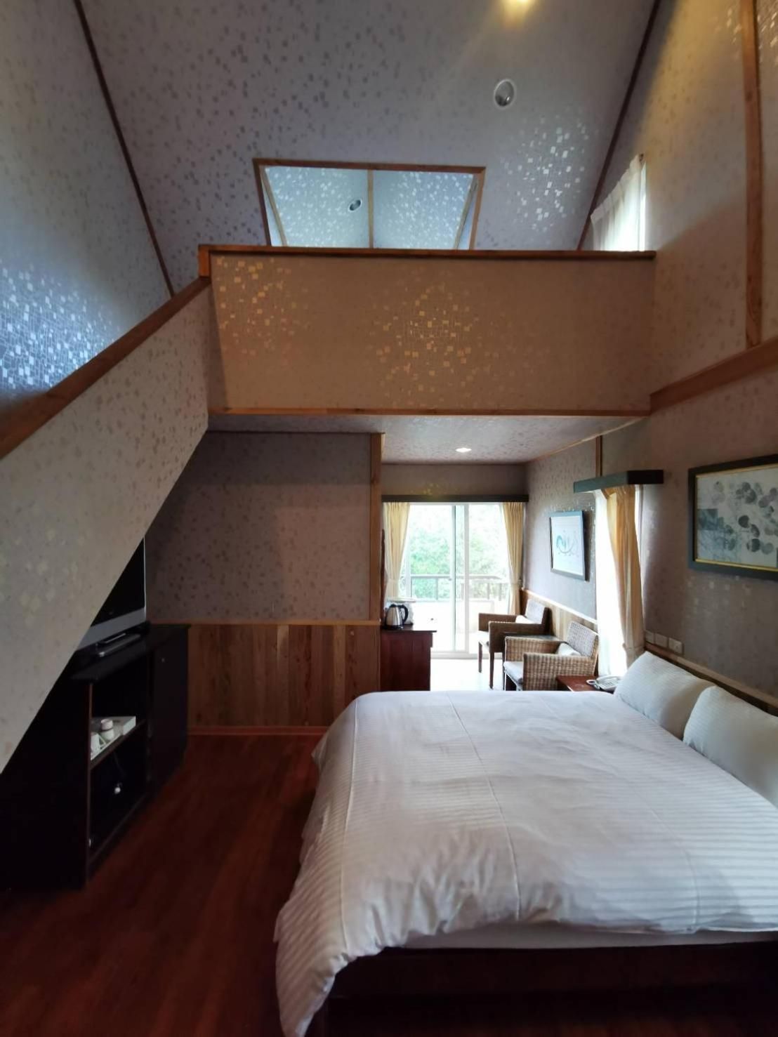 Deluxe Quad Mountain View