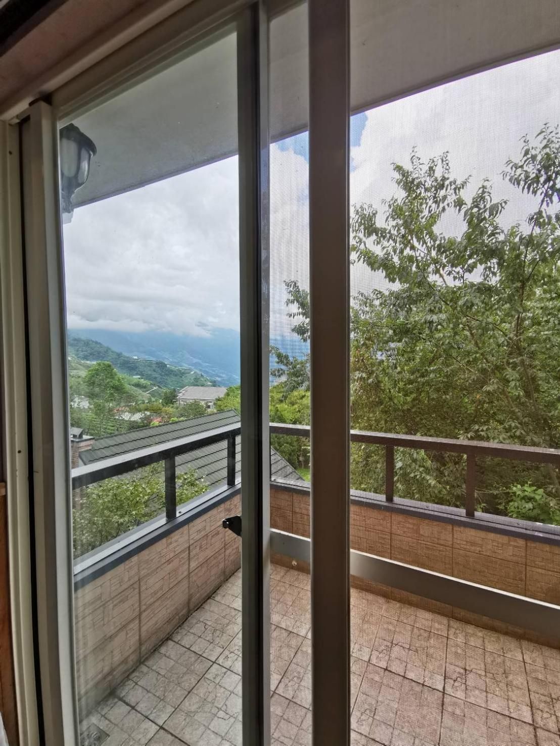 Deluxe Quad Mountain View