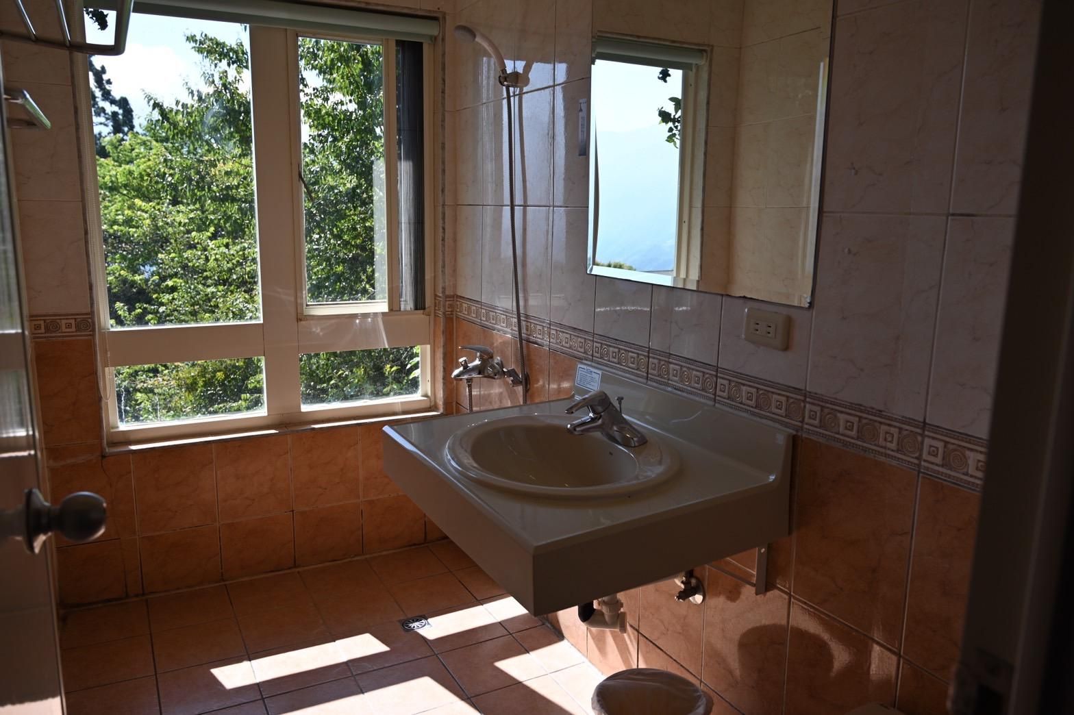 Deluxe Quad Mountain View