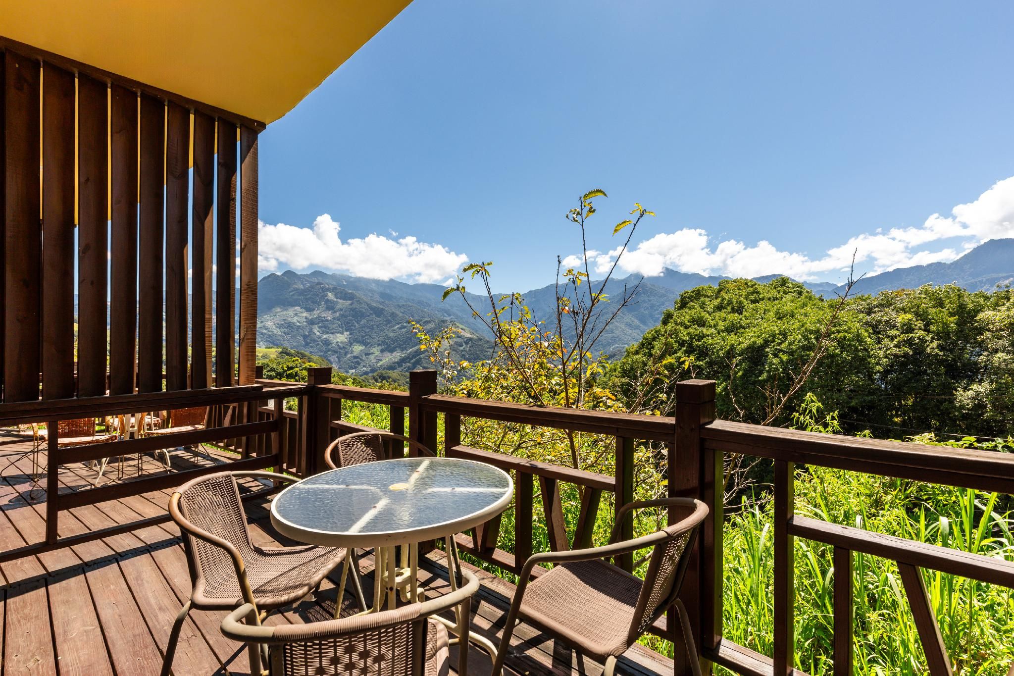 Mountain View Family Room