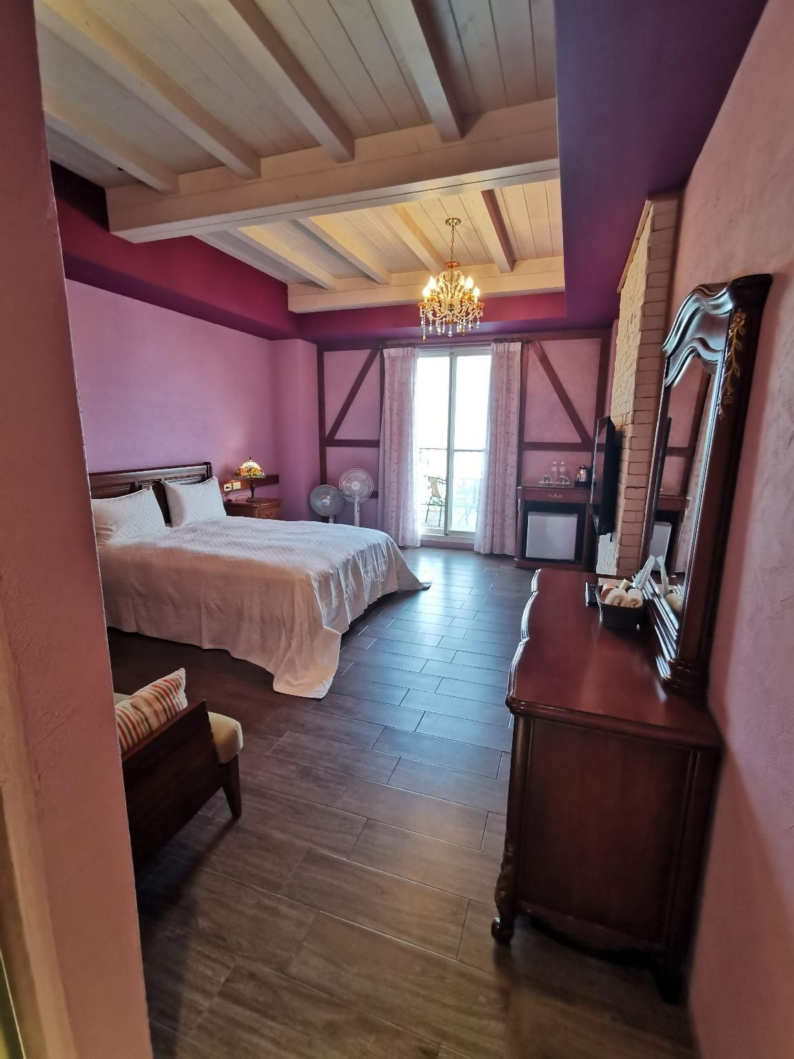 Run of House for 2 People