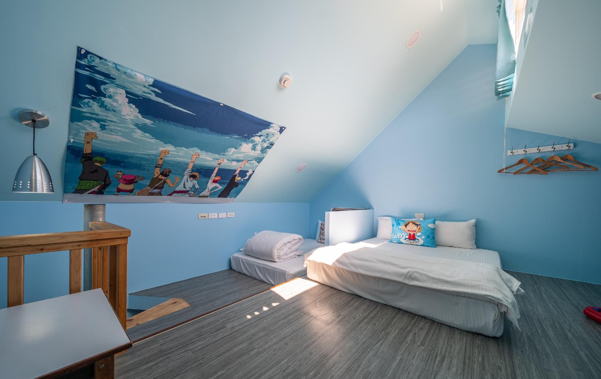 Family Room 4