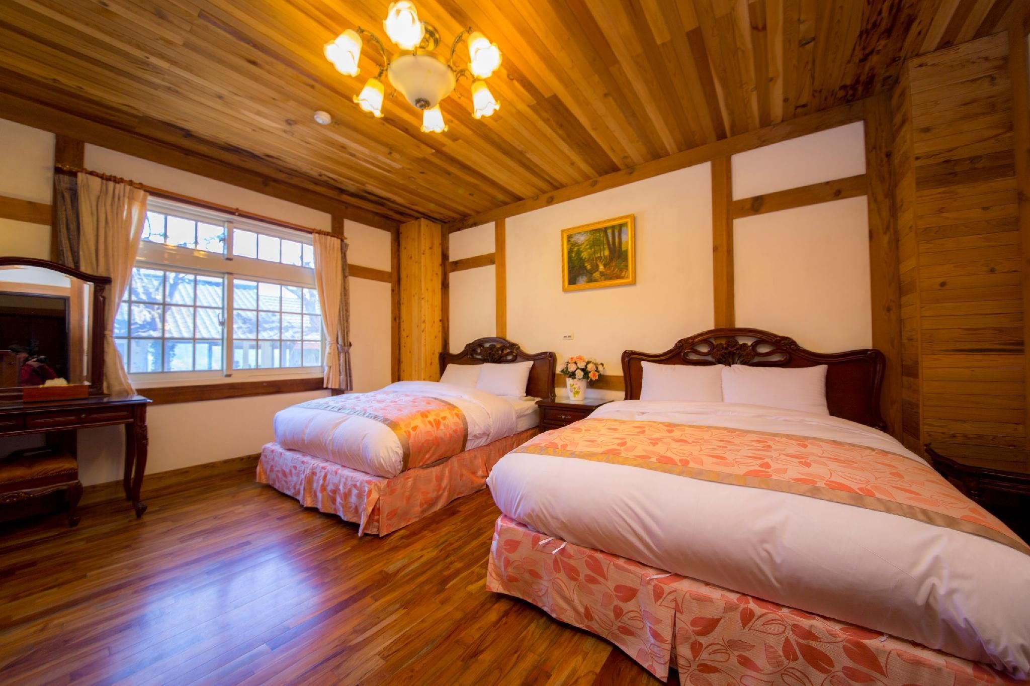 The Cotswolds Villa Standard Quad