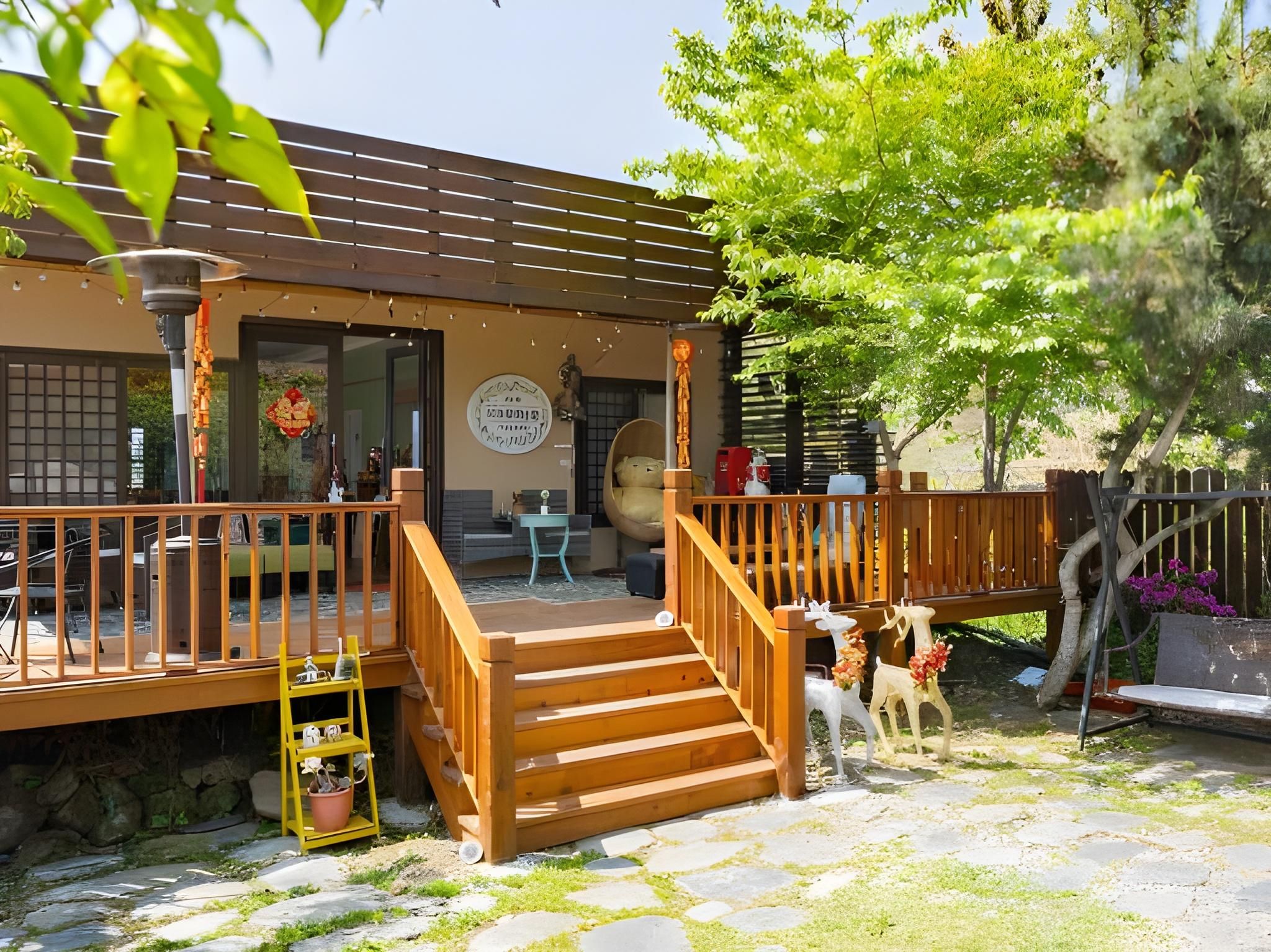 Flower and Star Garden Bed and Breakfast