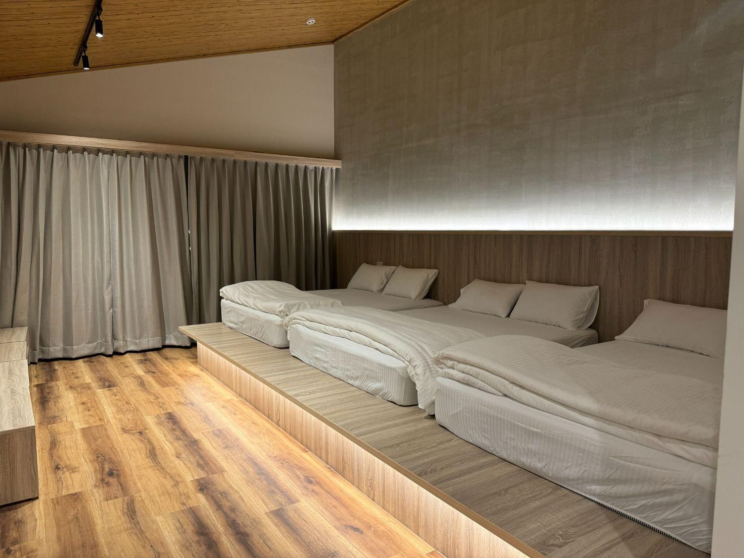 Deluxe Family Room