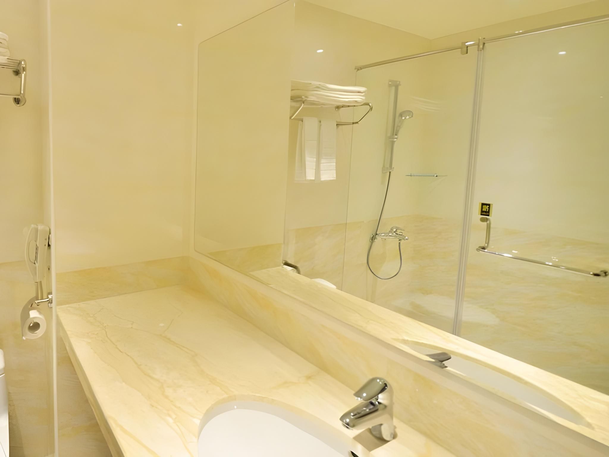 Exquisite Quadruple Room