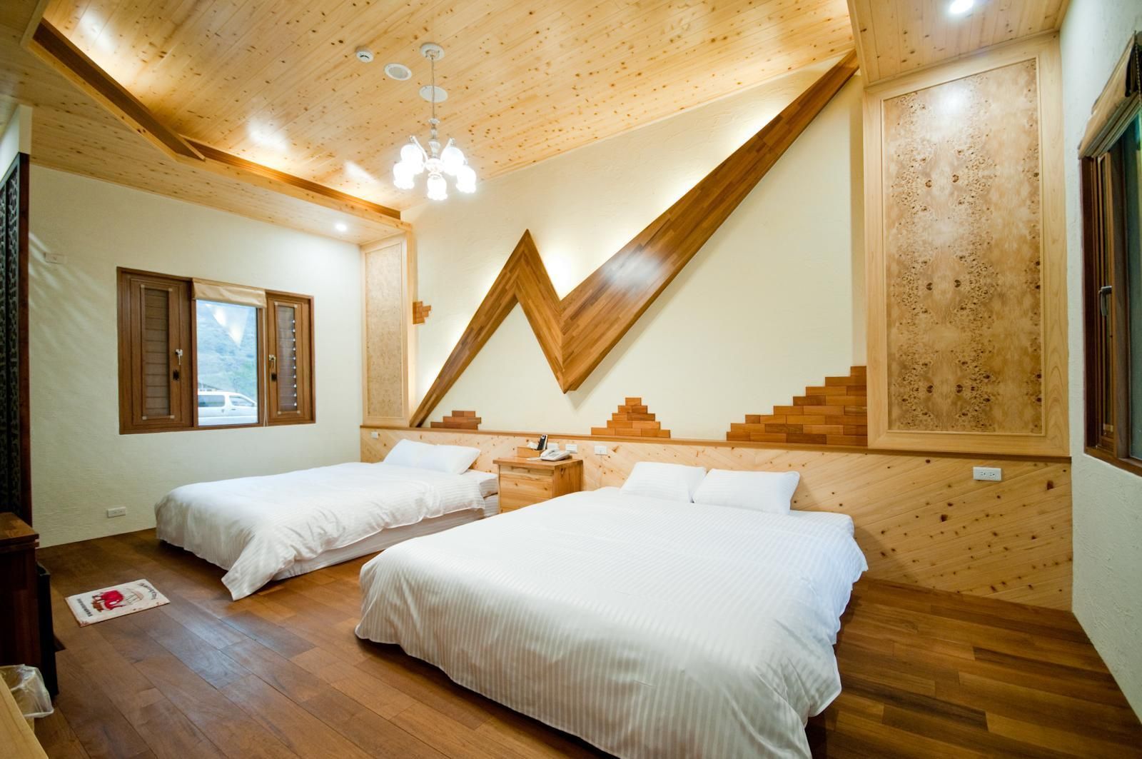 ChunYang Homestay Superior Twin Mountain view 2