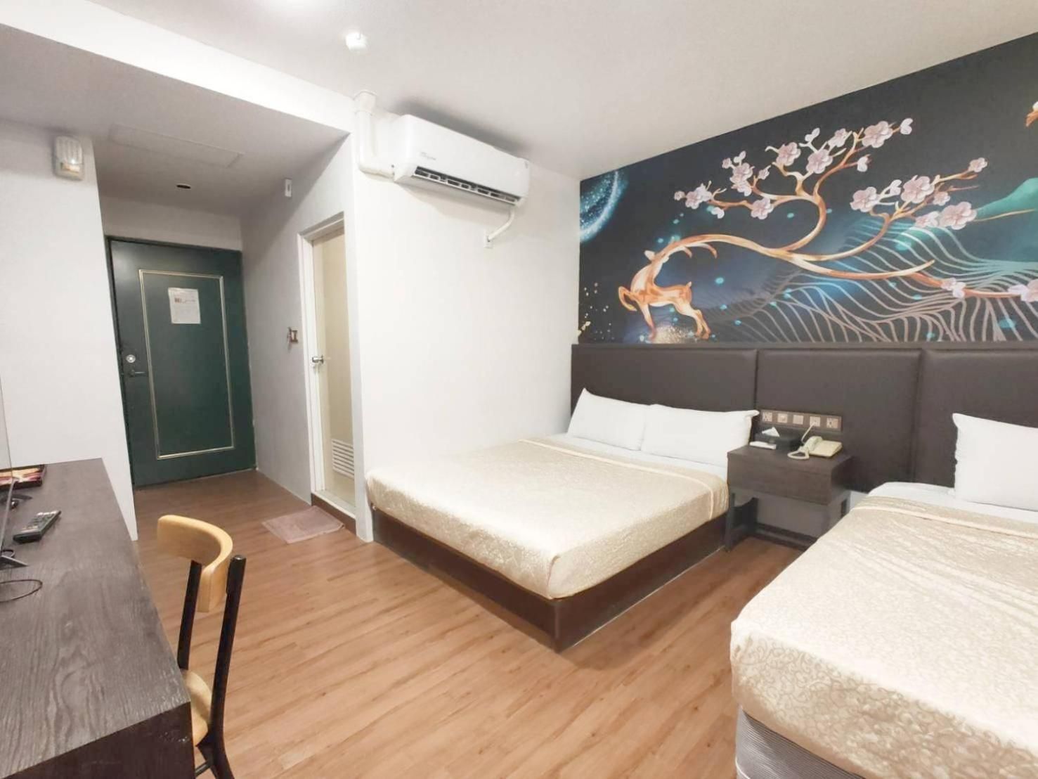 Comfort Triple Room with Shower