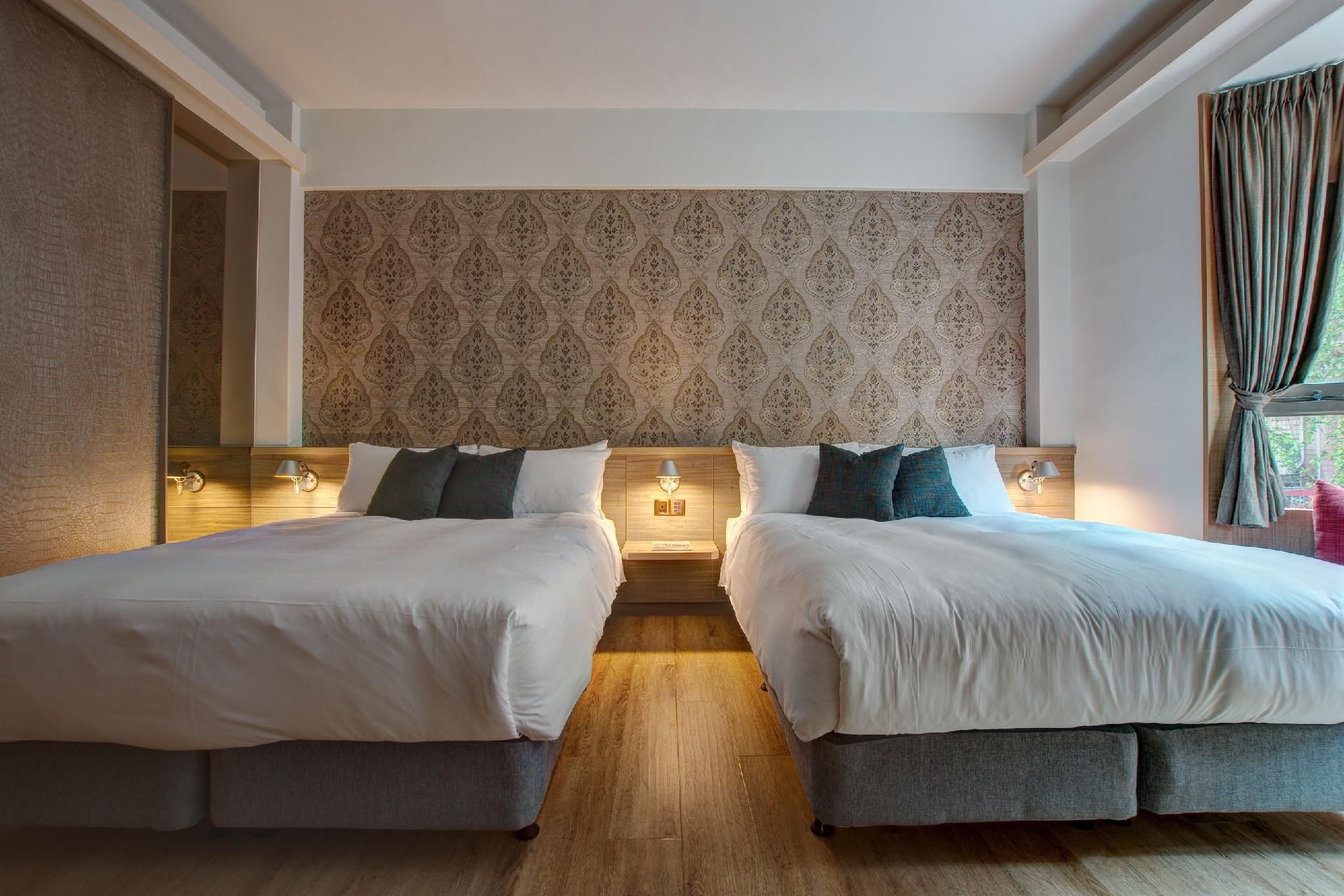 Family Room - 2 Double Beds