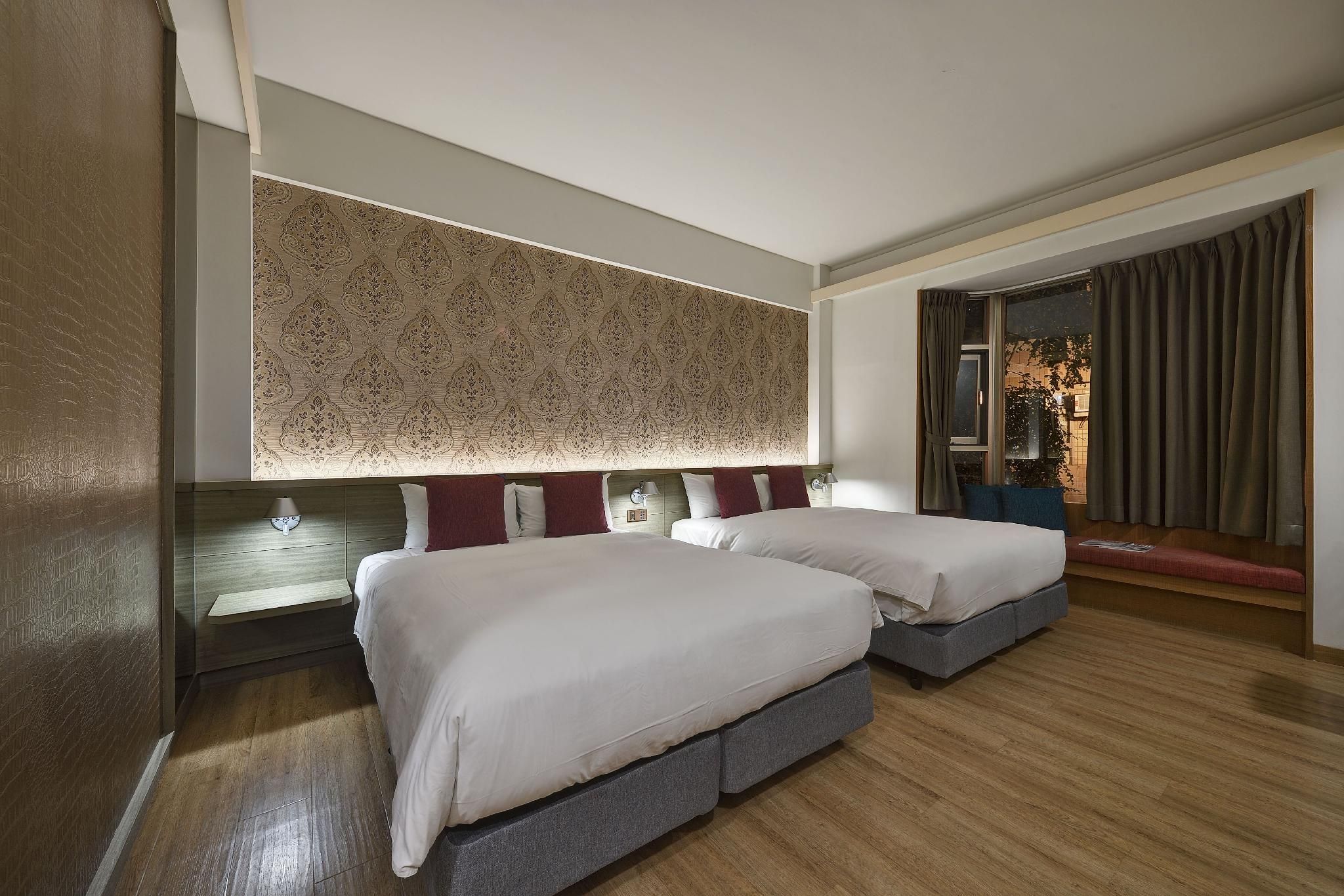 Family Room - 2 Double Beds