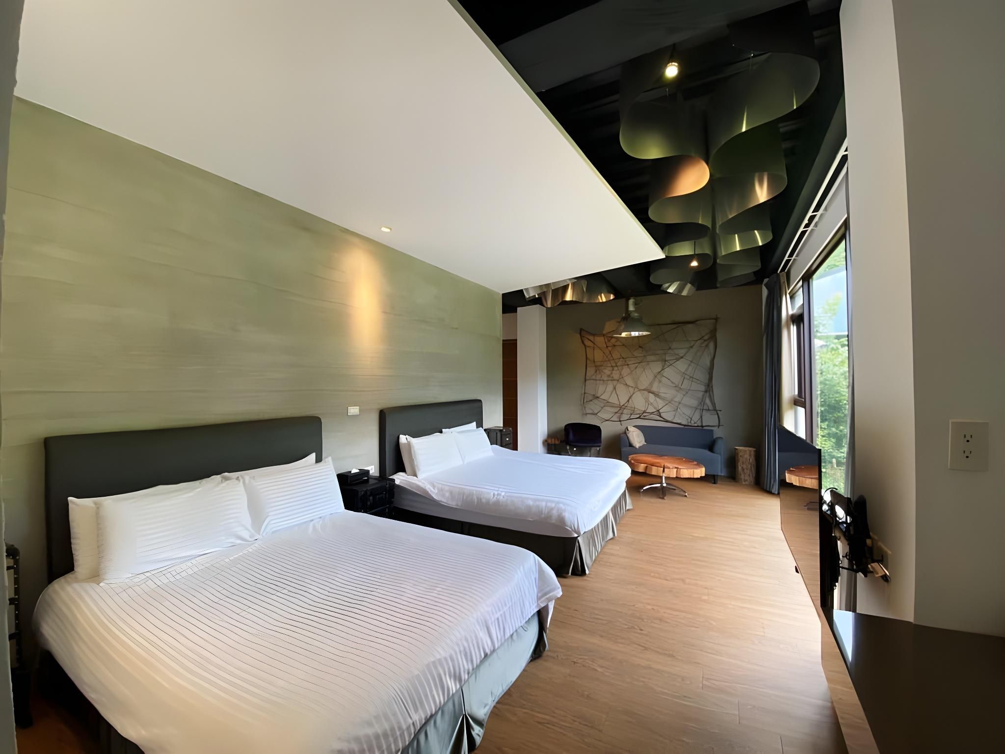 Deluxe Quadruple Room