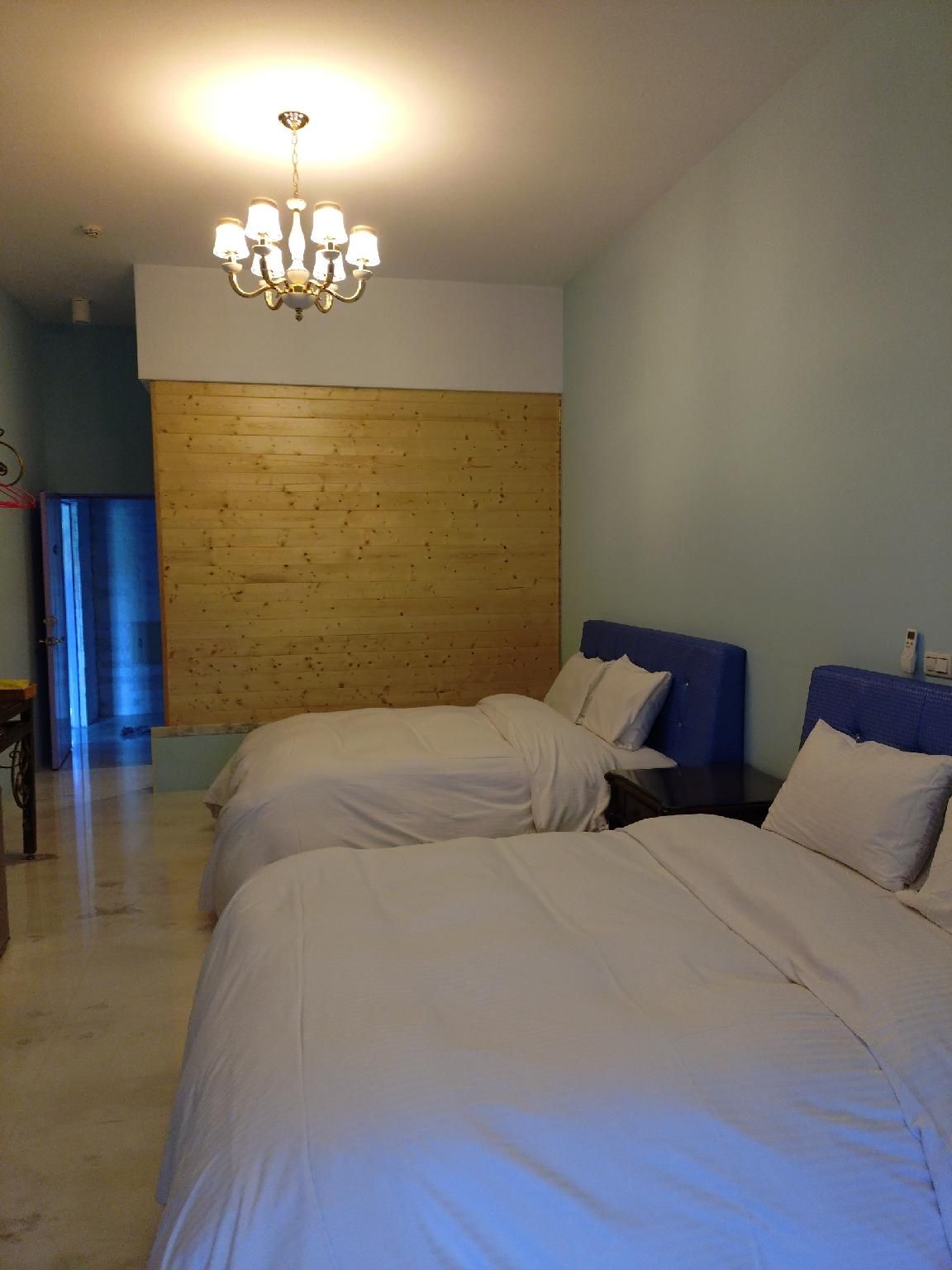 Universal Twin Room