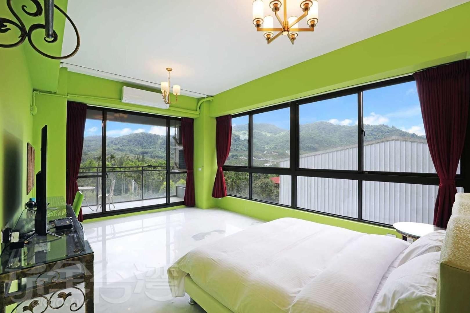 Double Room with Mountain View
