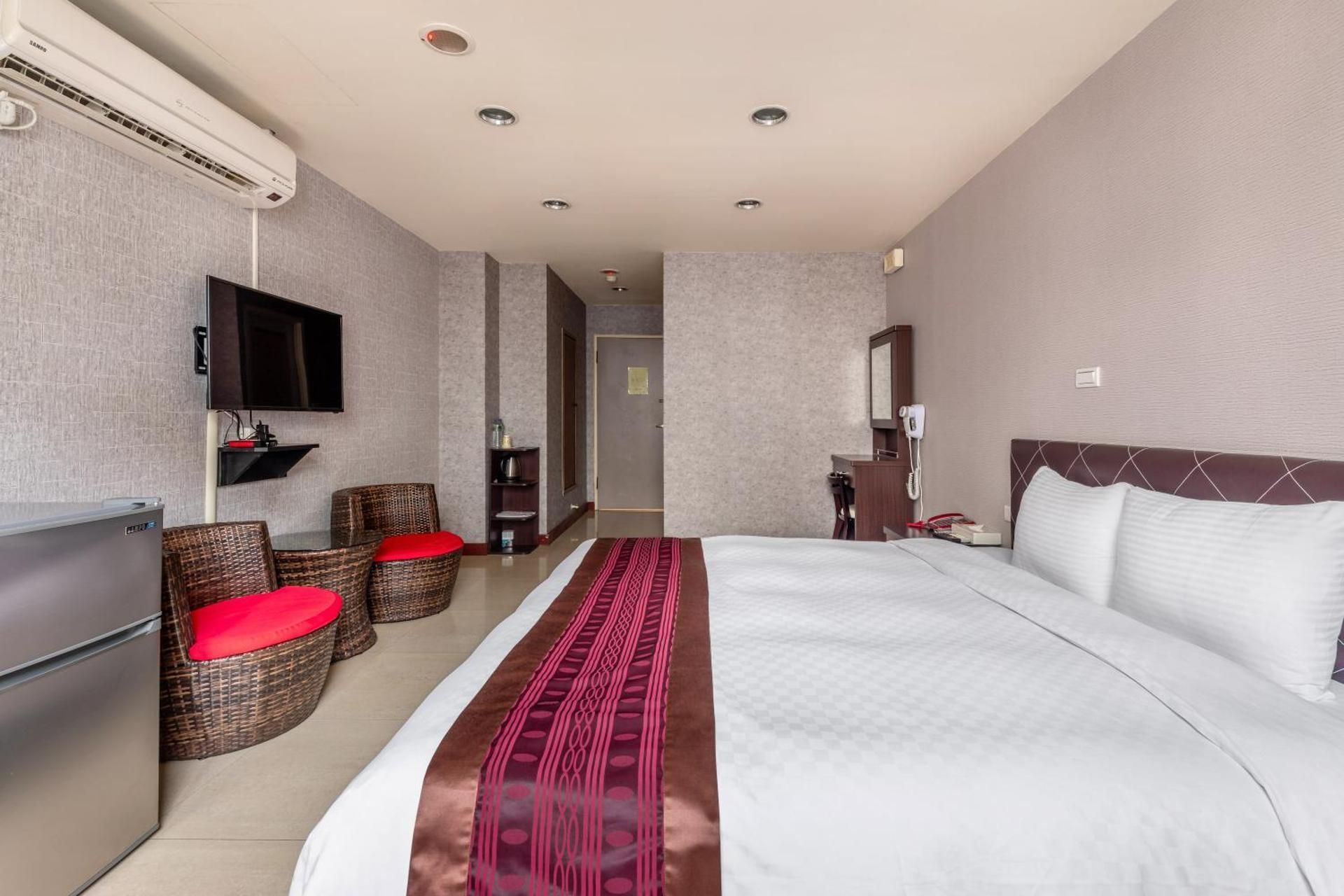 SongHeYuan Standard Double Room