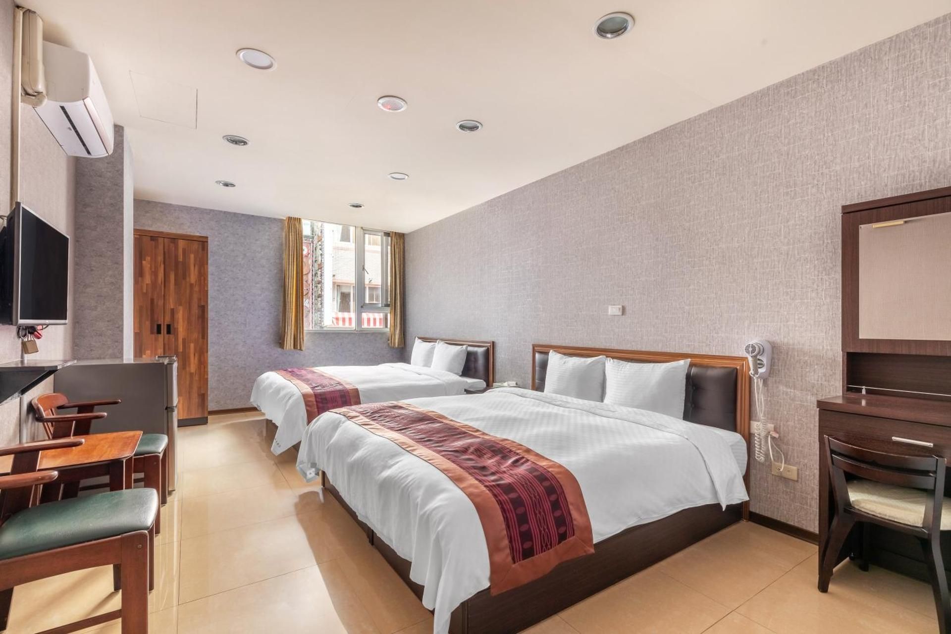 SongHeYuan Superior Quadruple Room