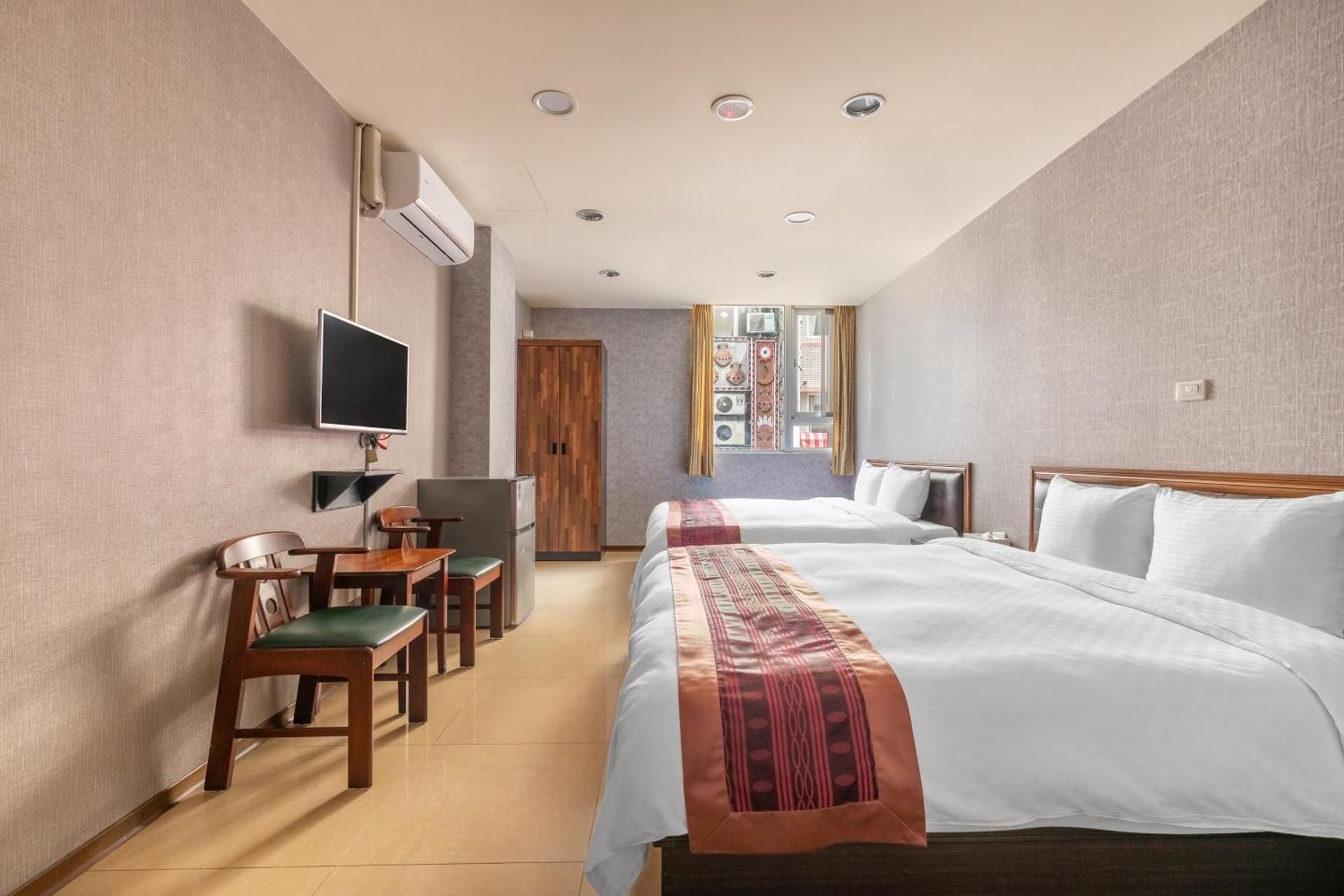 SongHeYuan Superior Quadruple Room 2