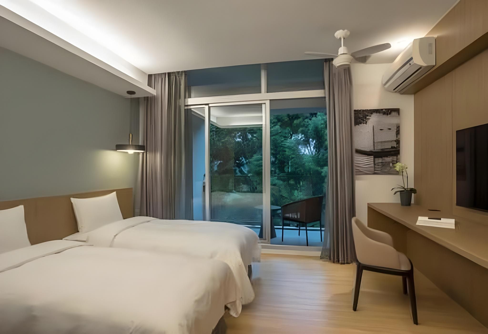 Standard Twin Room