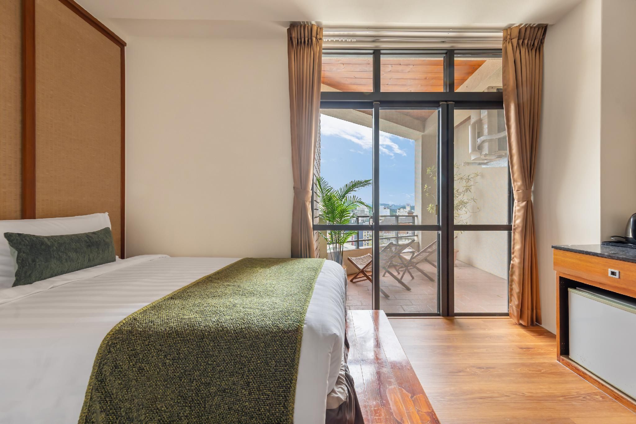 Deluxe Grand Twin Room