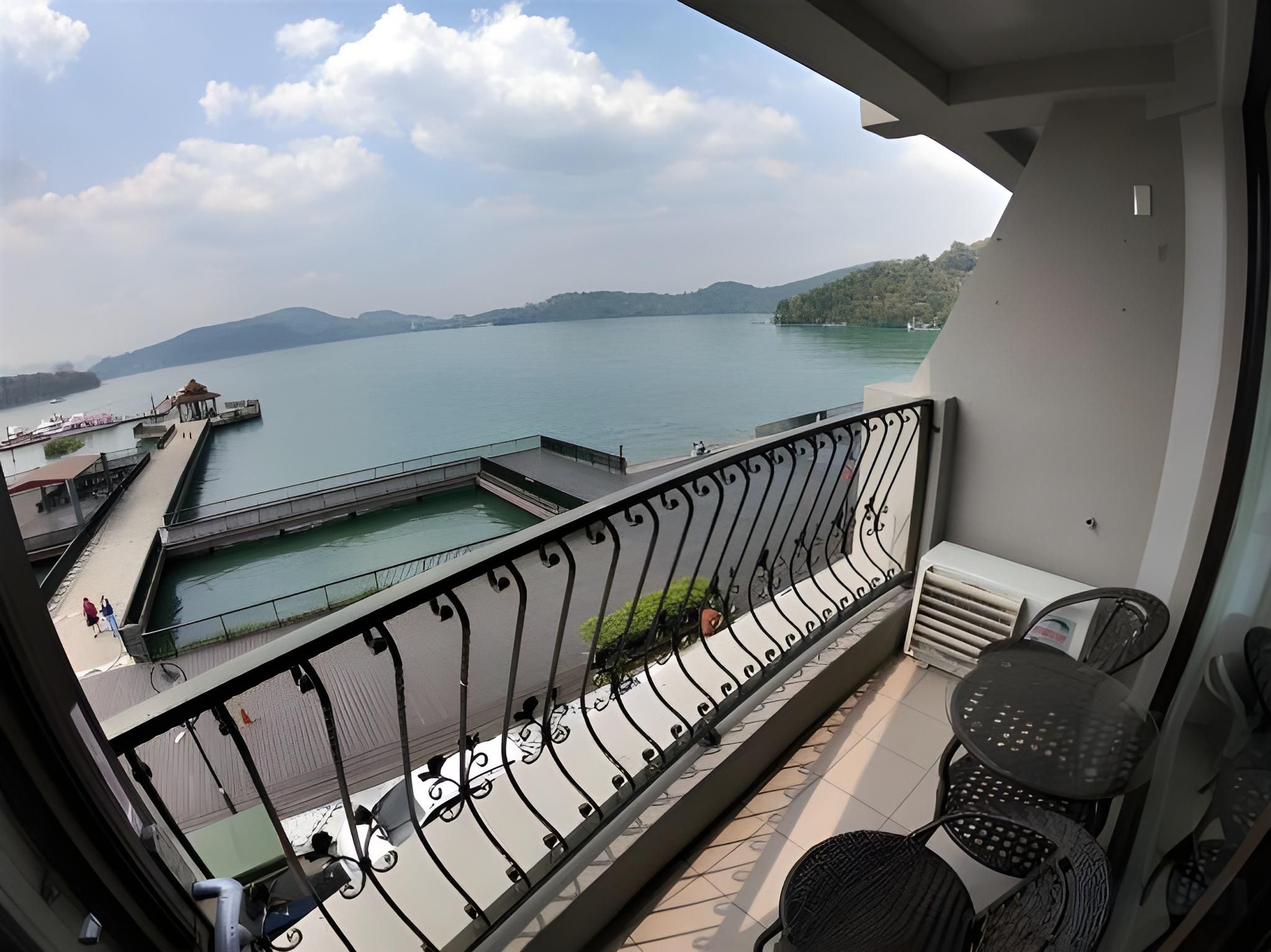 Lake View Triple