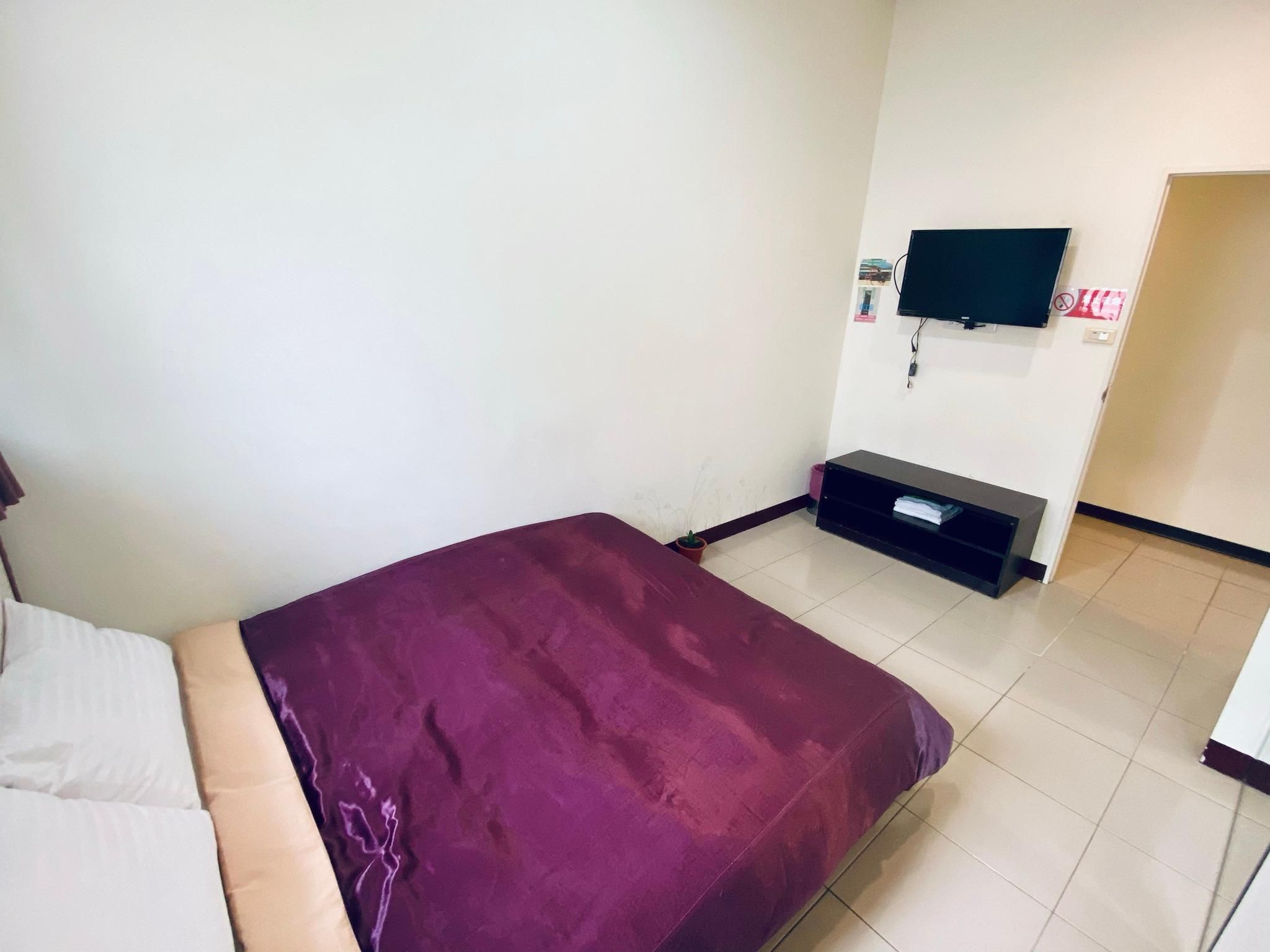 Double Room with shared bathroom room