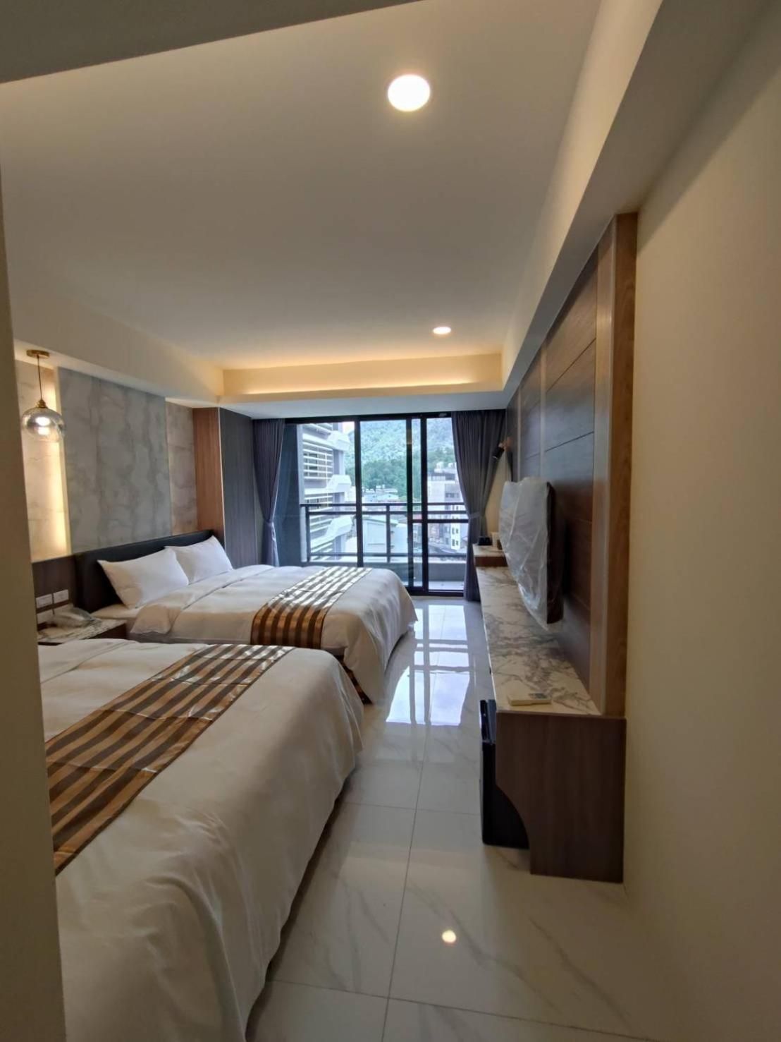 Elegant Suite