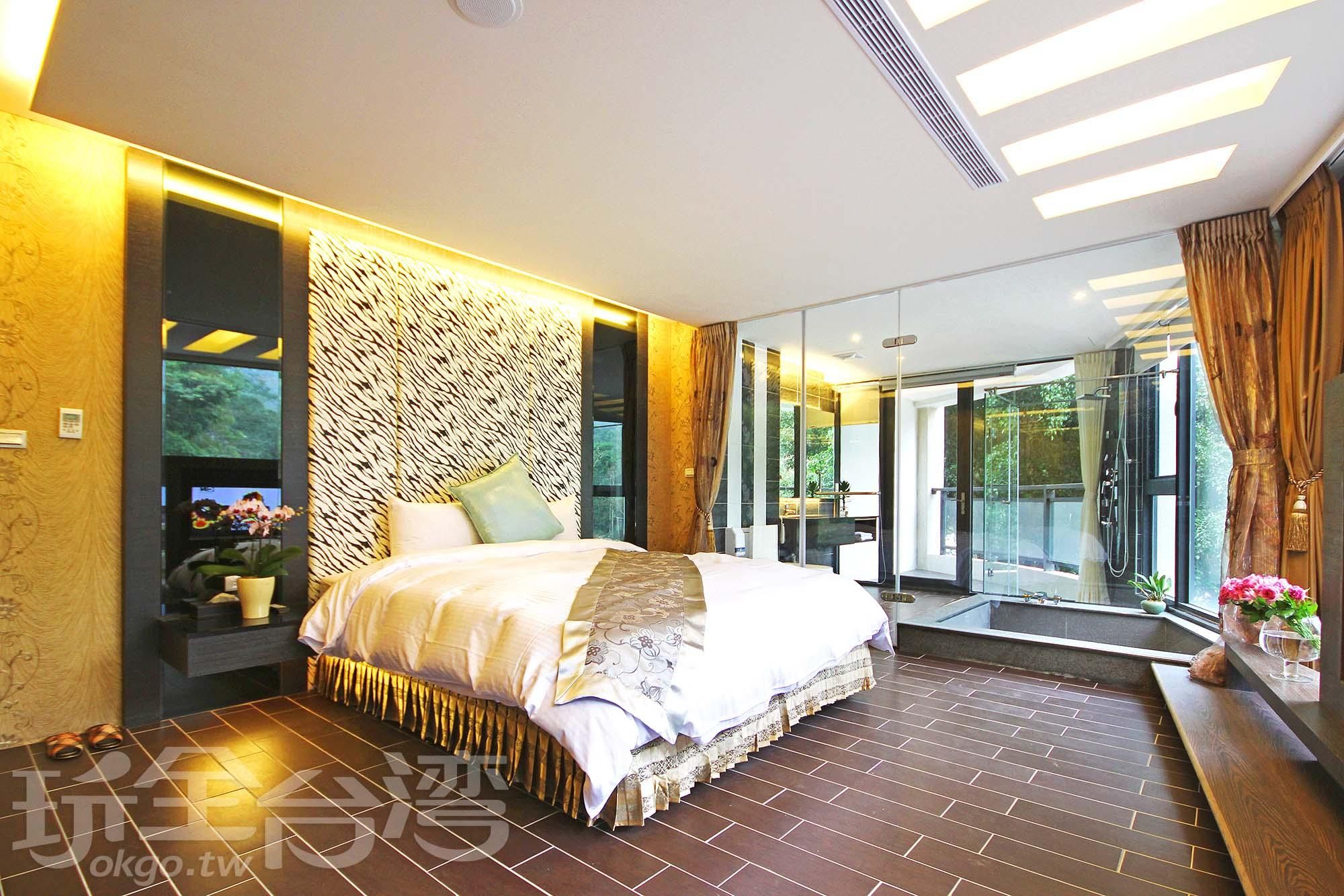 Monarch Double Room