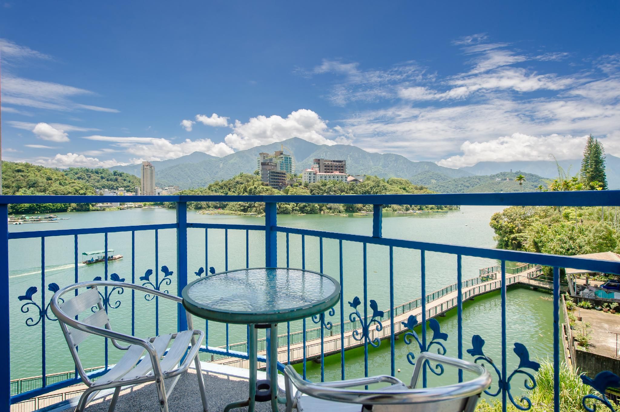 Lake View - Double Room