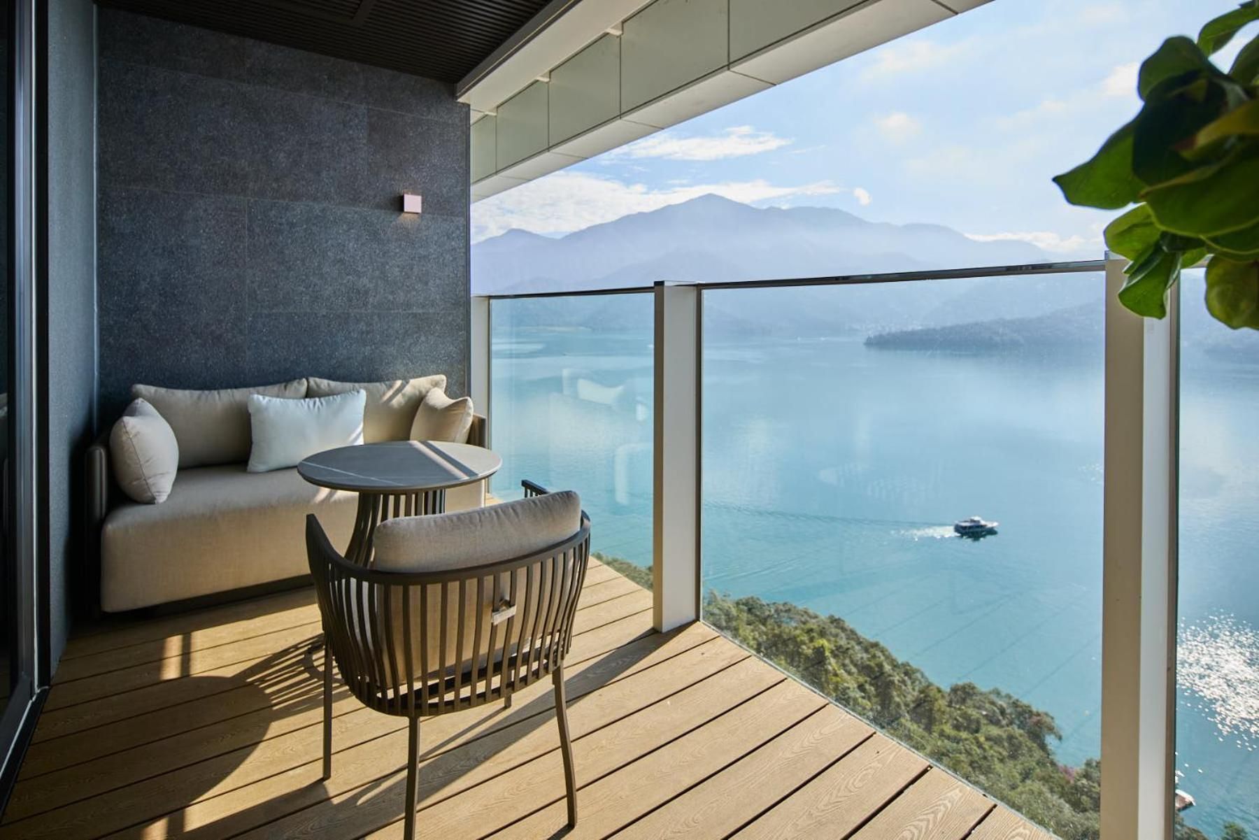 Sun Moon Suite