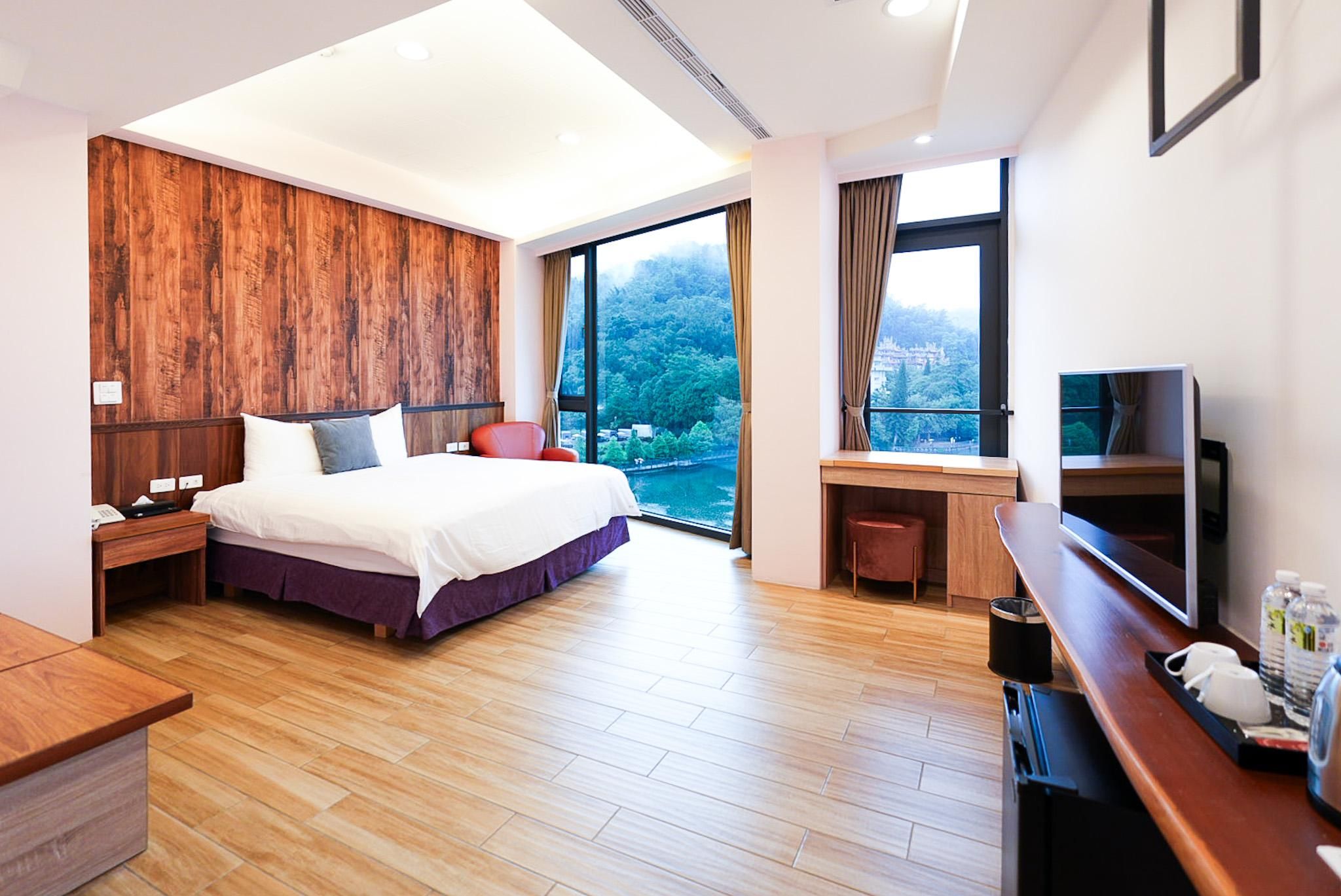 Lake View - Double Room