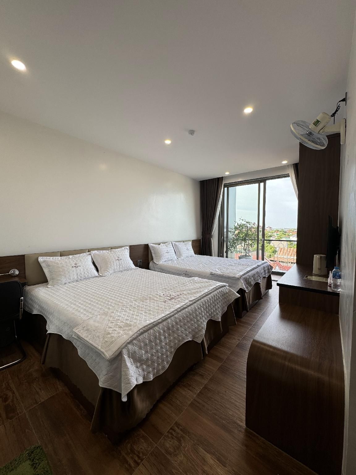 Twin Room with Balcony
