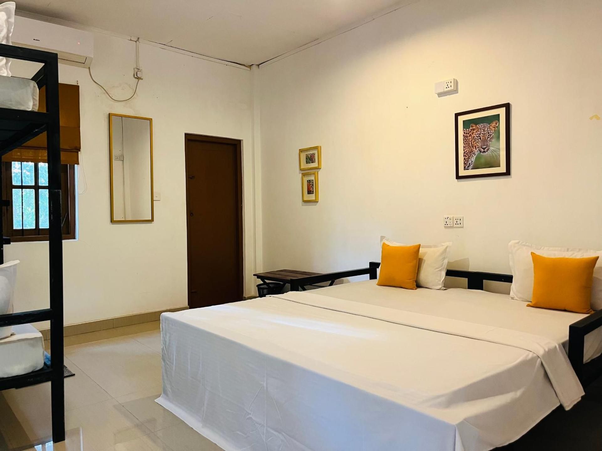 Family Room with Garden View