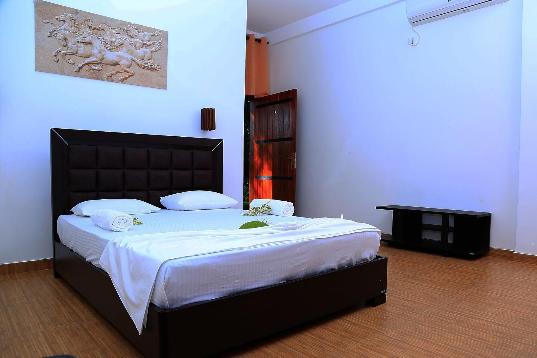 Hotel River Edge Deluxe Double Room