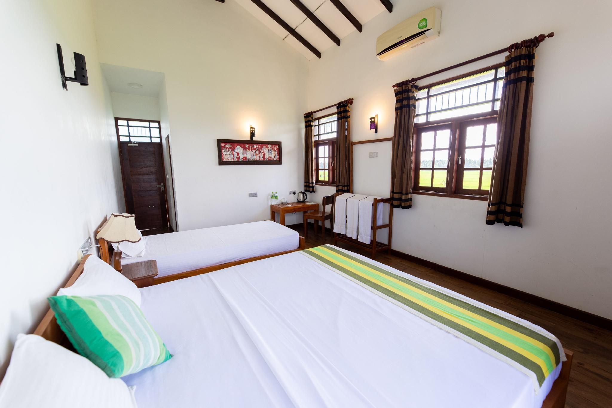 Serene Park Hotel Triple Room