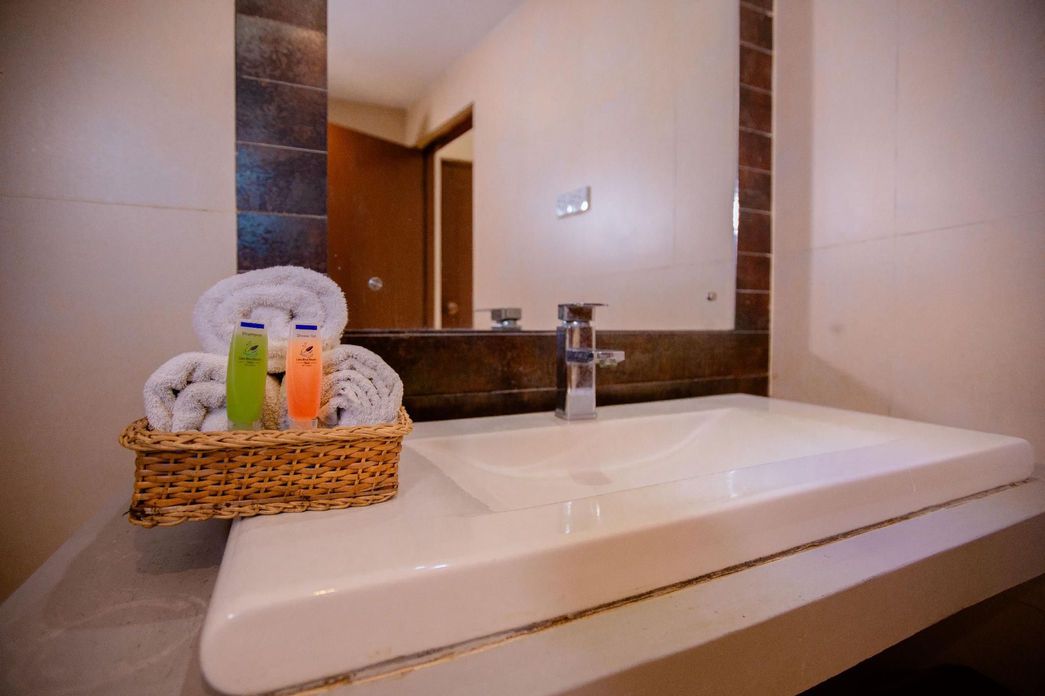 Lake Wind Resort  Deluxe Lake View 2