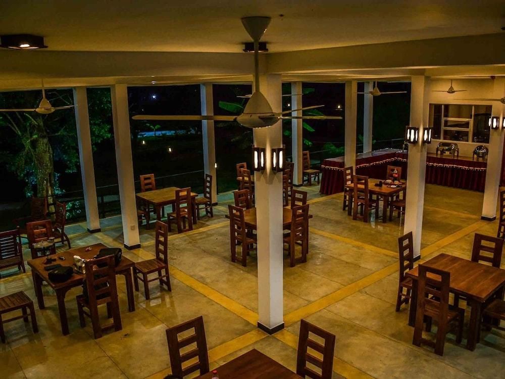 4011f0de68661a3e3a67eb9a87926e76