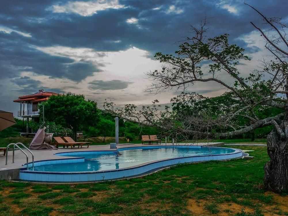 ac911194b44edaa7a53a0e90b3ee0eea